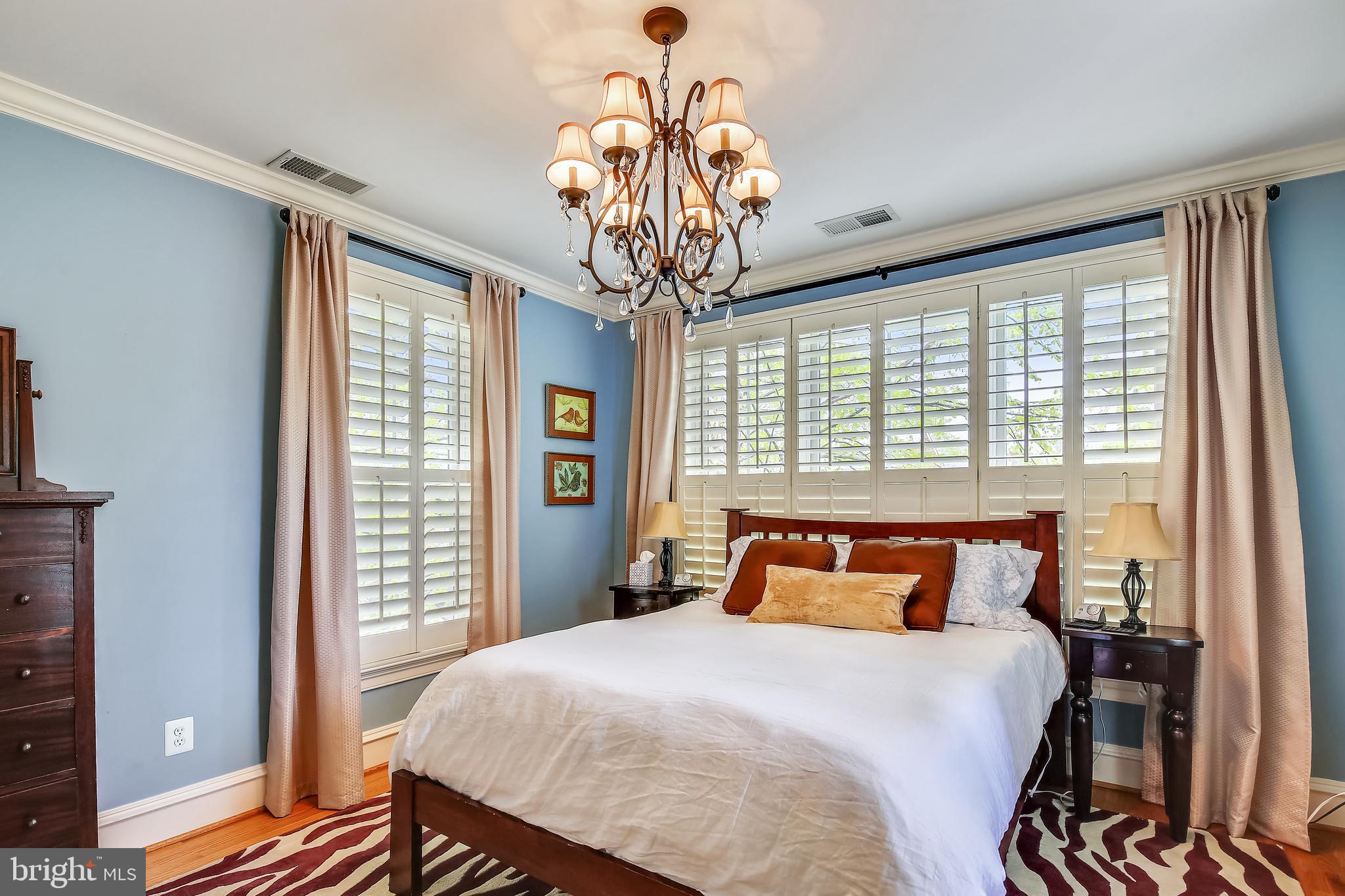 ROSEMONT PARK - Residential