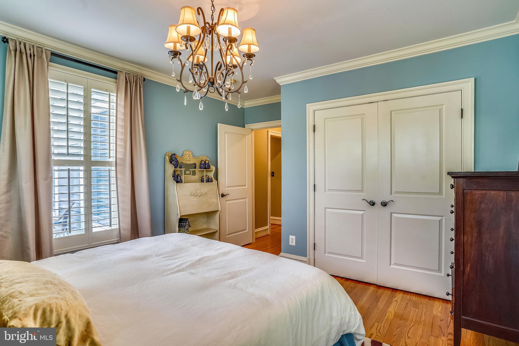 ROSEMONT PARK - Residential