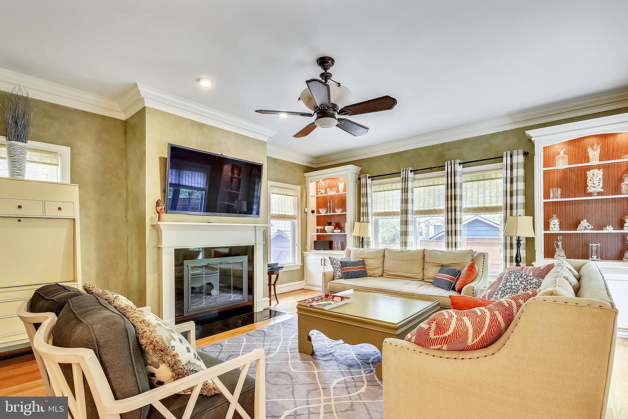 ROSEMONT PARK - Residential