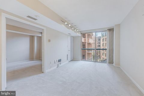 Photo of 4808 Moorland Lane #314, BETHESDA, MD 20814 (MLS # MDMC2218660)