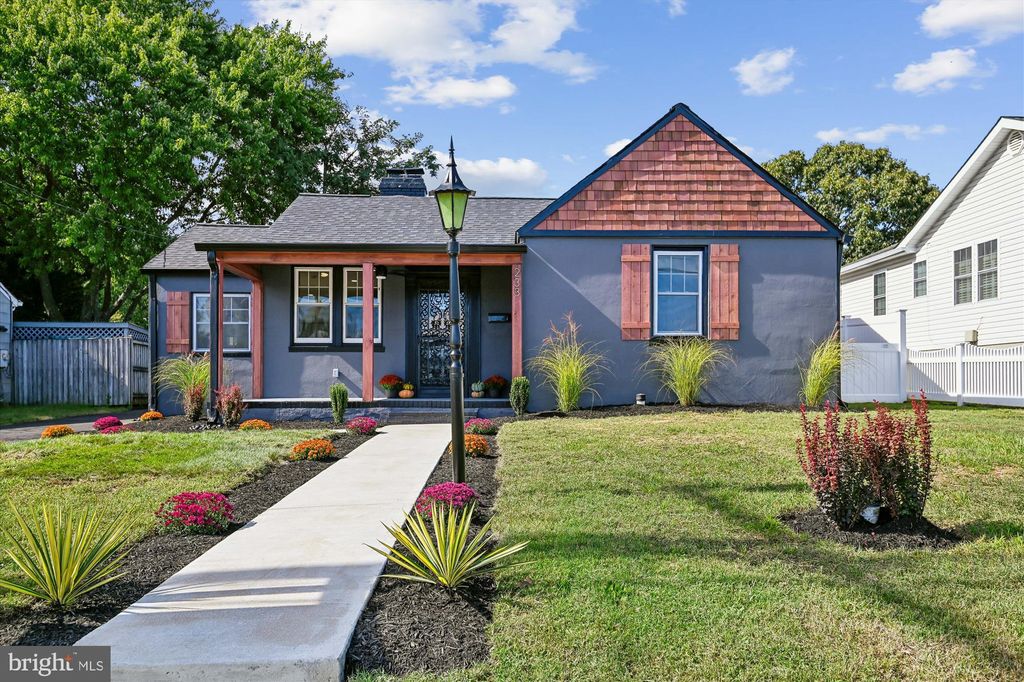 Photo of 233 Farragut Road, ANNAPOLIS, MD 21401 (MLS # MDAA2127740)