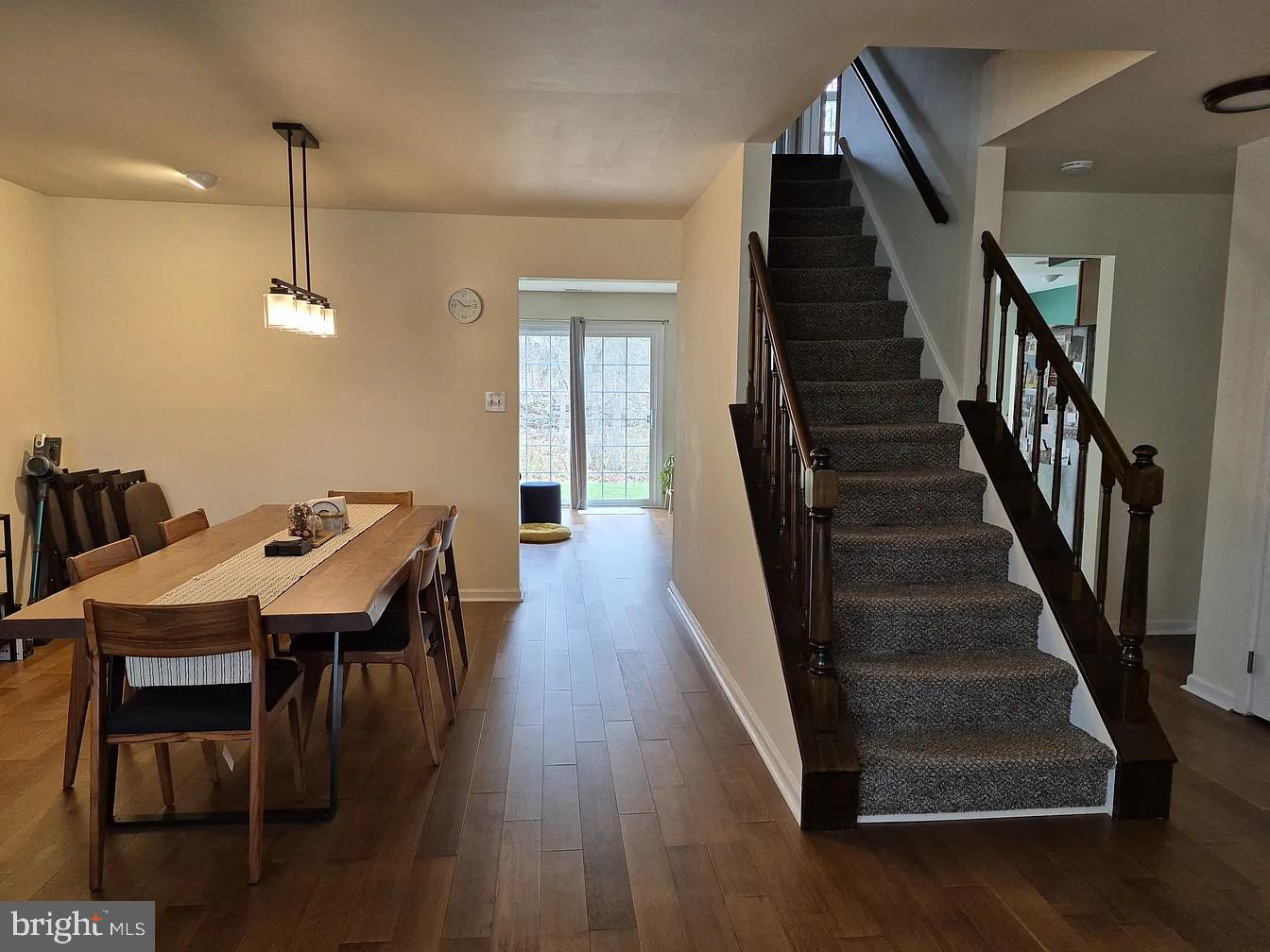 BLUE BELL WOODS - Residential Lease