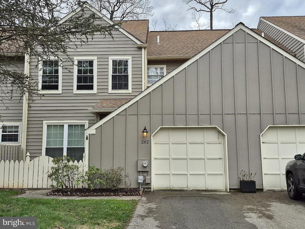 Photo of 262 Tulip Tree Court, BLUE BELL, PA 19422 (MLS # PAMC2163794)