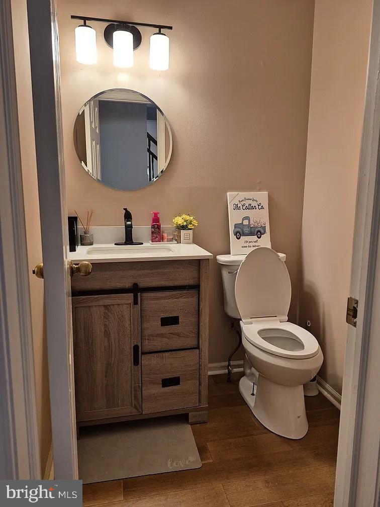 BLUE BELL WOODS - Residential Lease