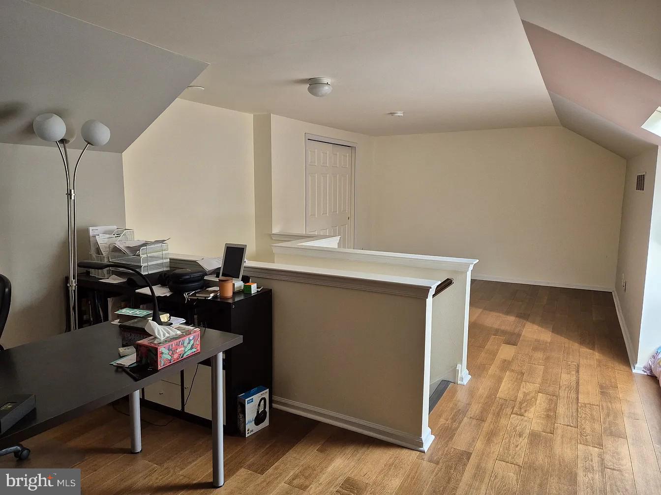 BLUE BELL WOODS - Residential Lease