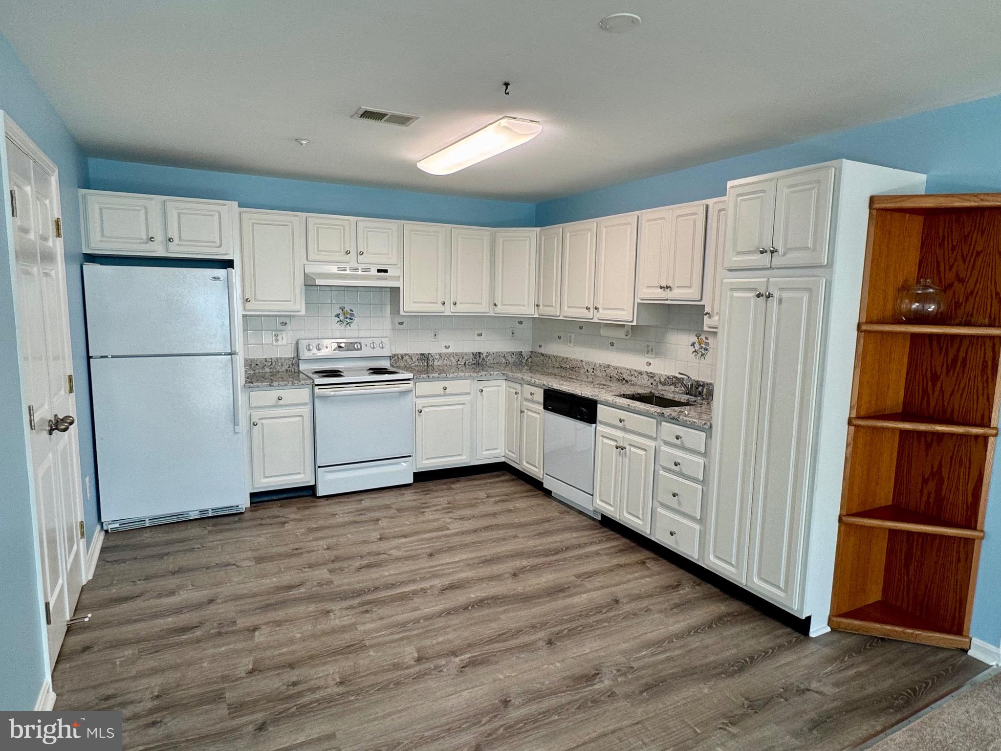 WINIFRED MANOR - Residential