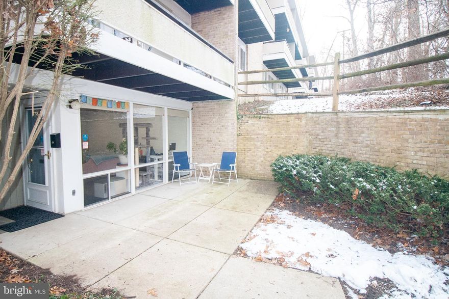 Located in the wonderful community of Spring Lake, this 1 bed 1 bath unit is in a perfect setting and at the perfect price!  This unit offers stainless steel appliances, a dishwasher, disposal, a large open sitting area, oversized bedroom with plenty of storage and the peaceful setting of a patio in the wooded area of the community.  The unit is an end unit on the ground level offering the rare opportunity of zero stairs from parking to inside the unit.  The unit also comes with additional inside storage in a shared area as well as shared laundry.  The association fee covers trash, gas, heat, water, and snow removal. 
The community boasts fantastic amenities, including a refreshing outdoor pool, tot lots for play, and extra storage options.   There is easy access to shopping, major highways, schools, and public services.  There is plenty of parking in the area and the community is pet friendly!