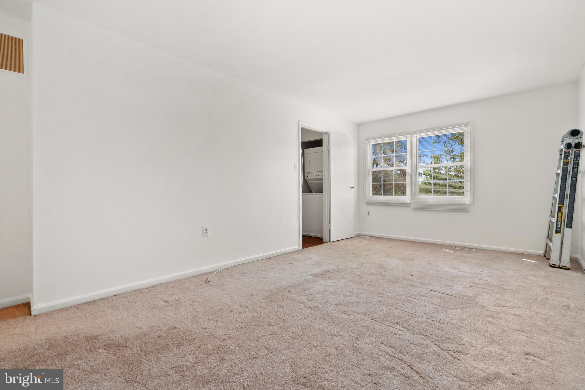 STONINGTON - Residential