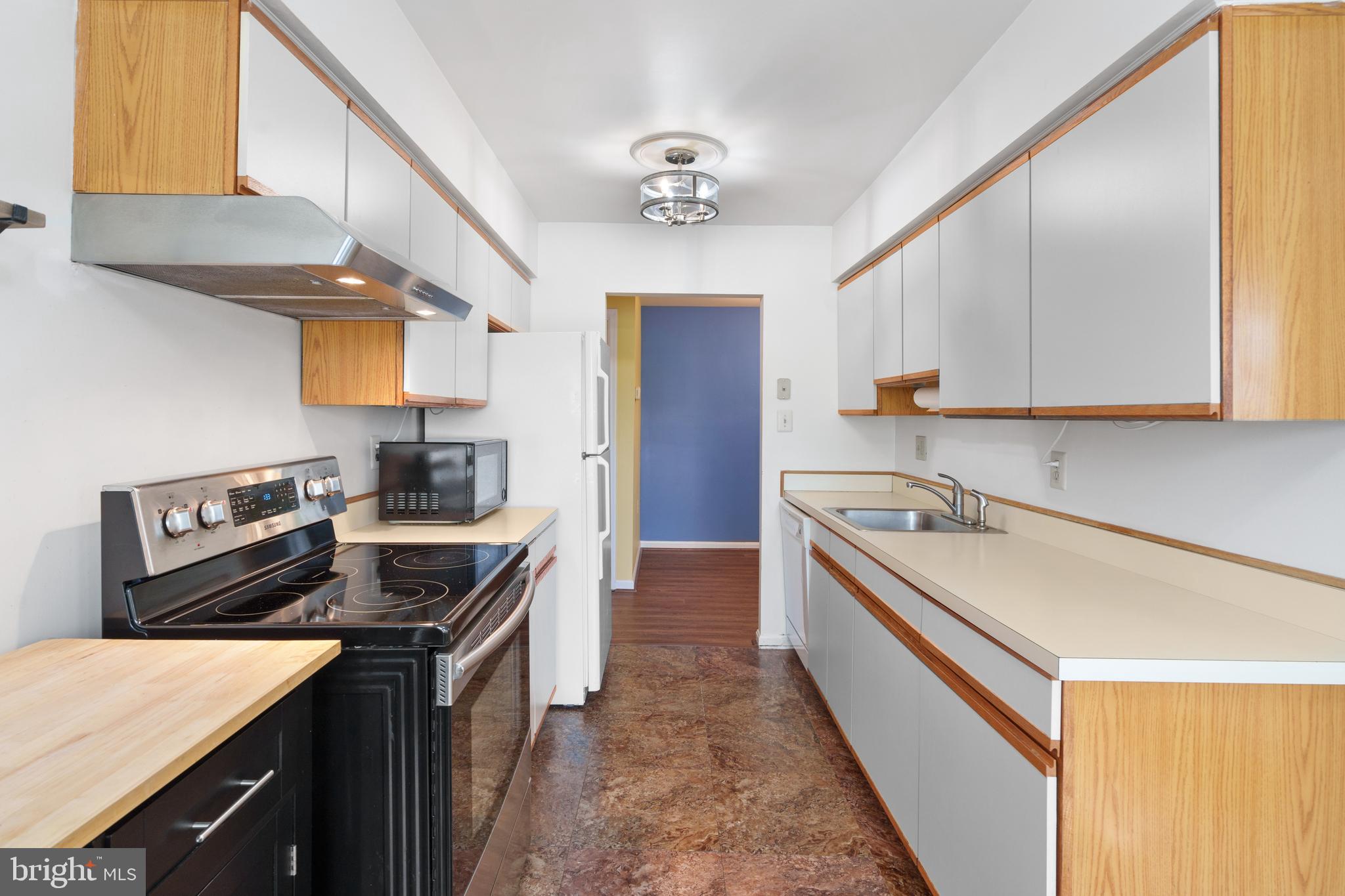 STONINGTON - Residential