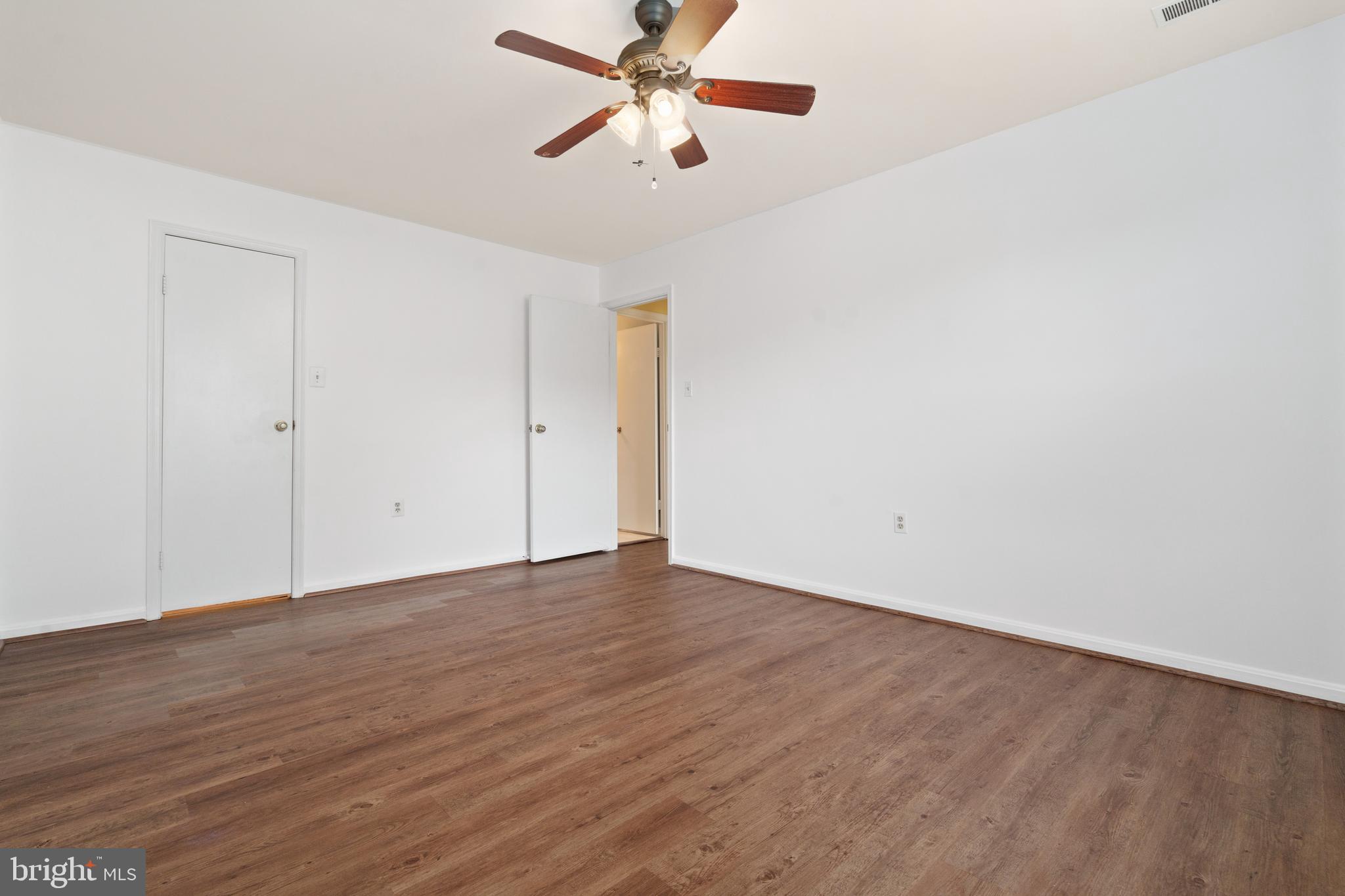 STONINGTON - Residential