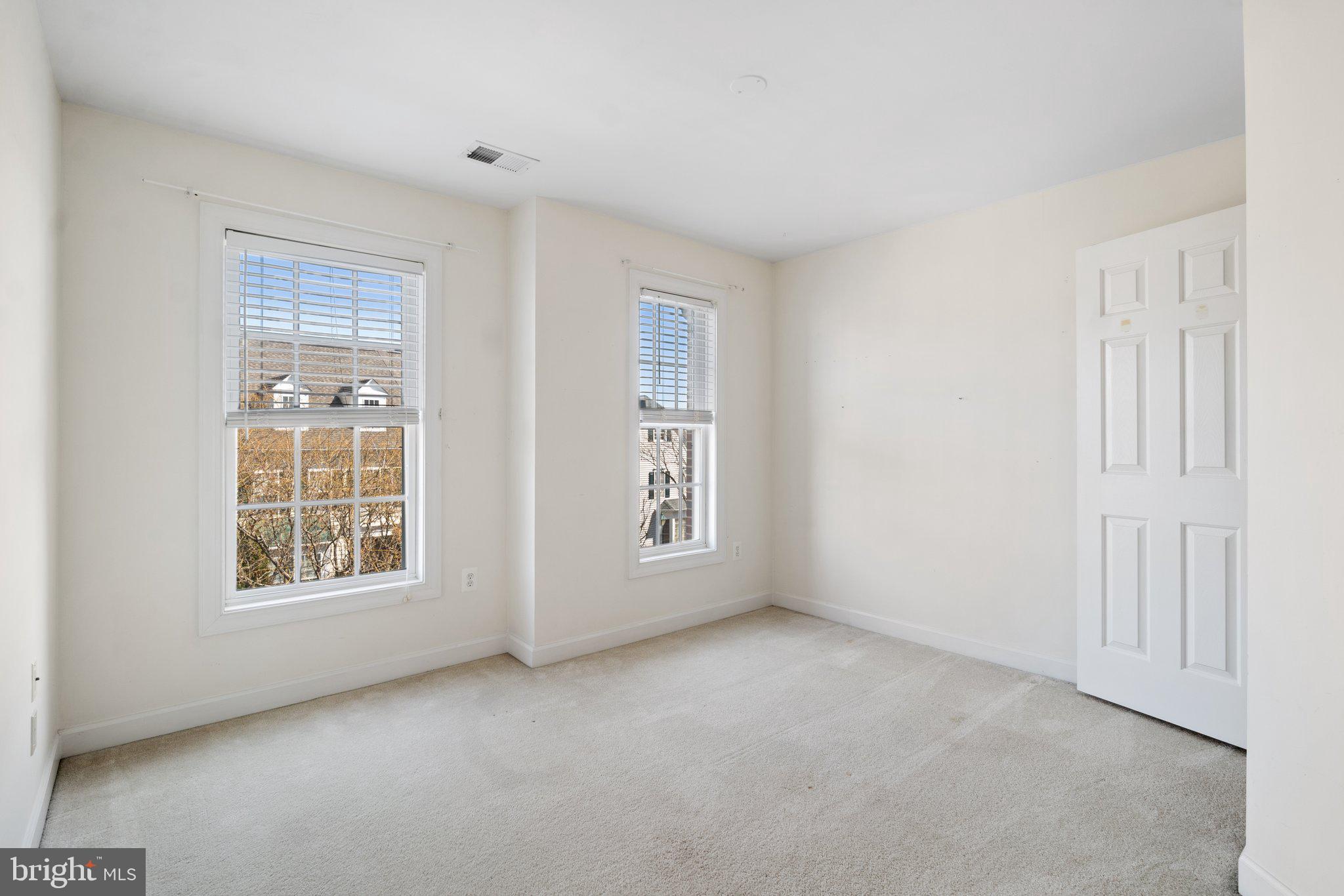 QUINCE ORCHARD PARK - Residential