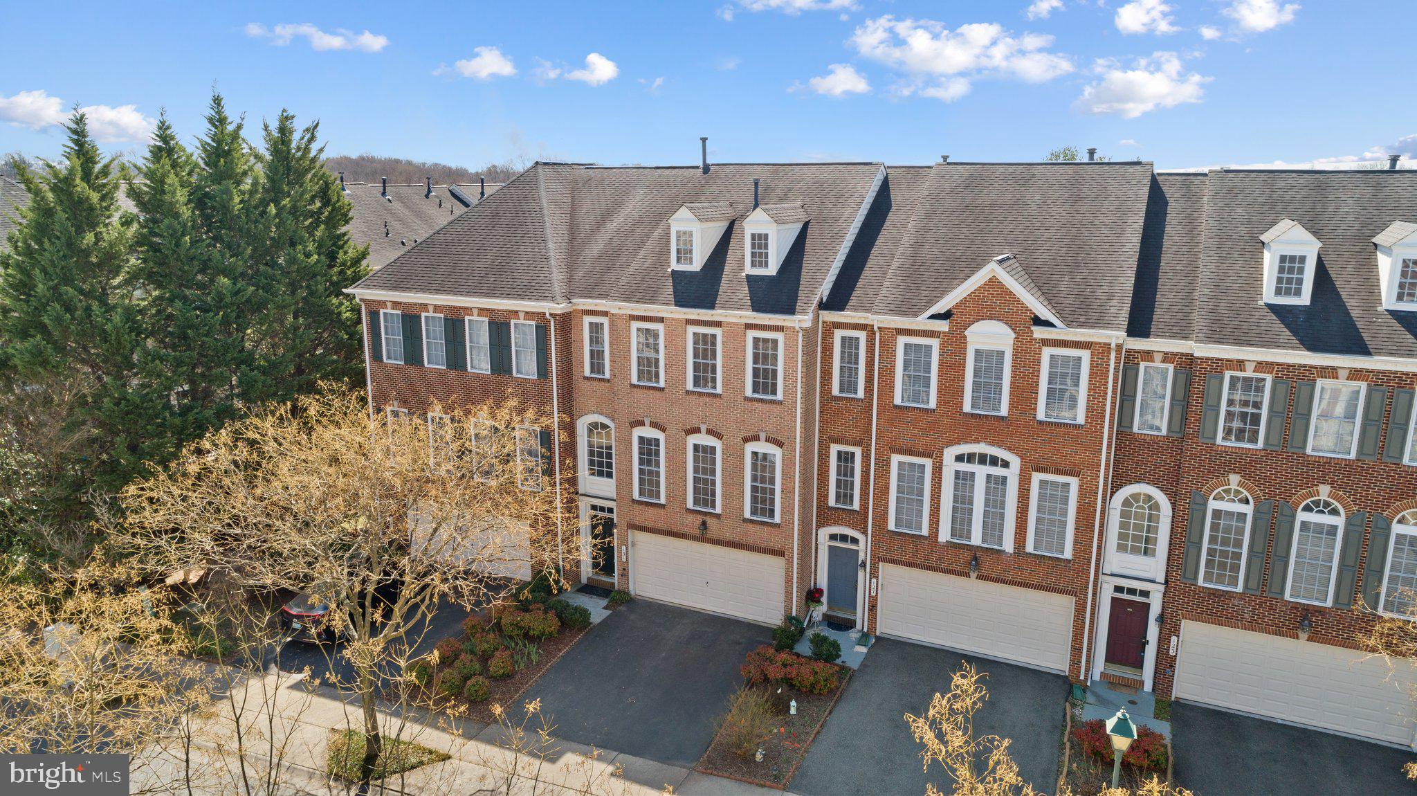 QUINCE ORCHARD PARK - Residential