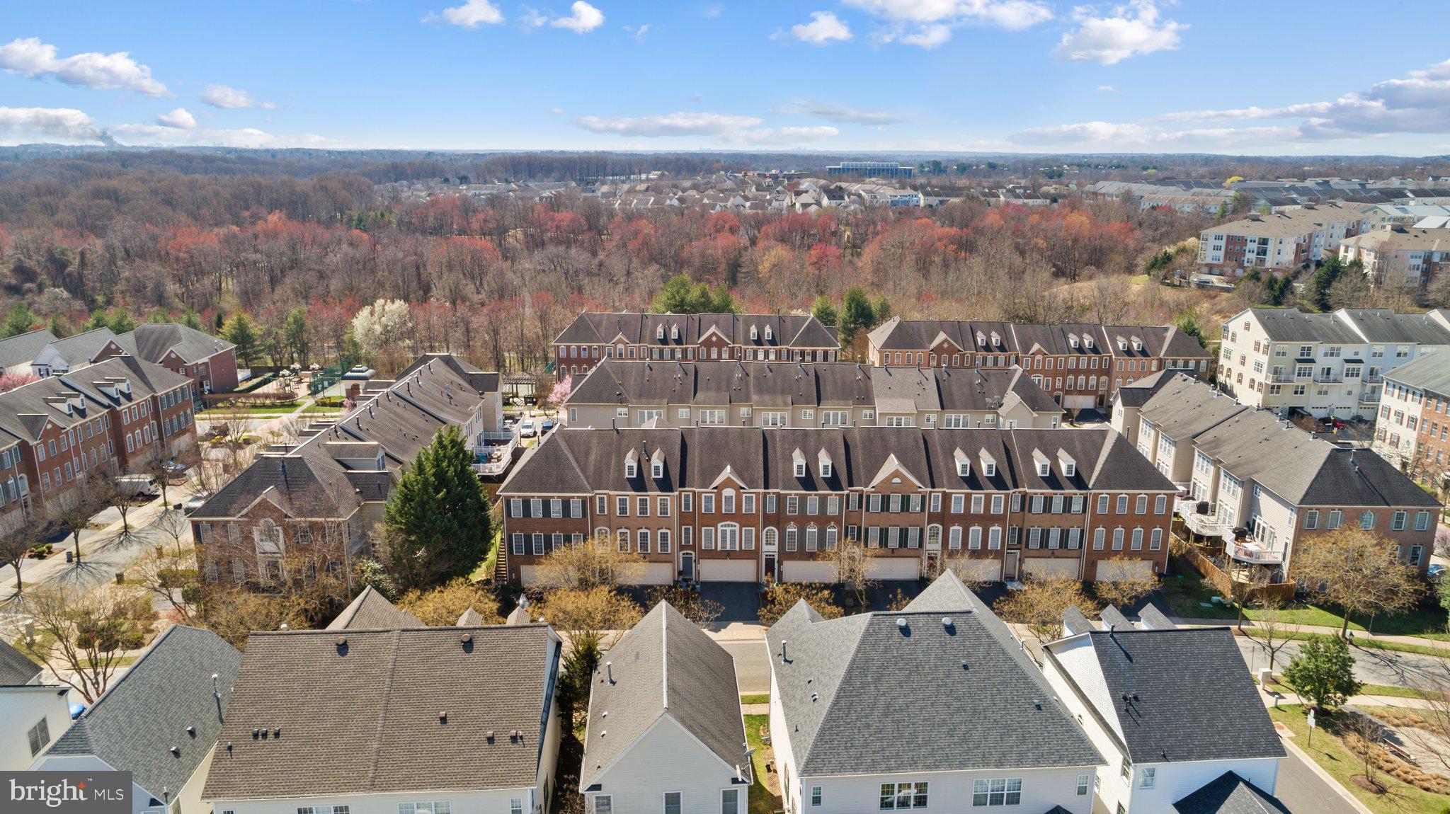 QUINCE ORCHARD PARK - Residential