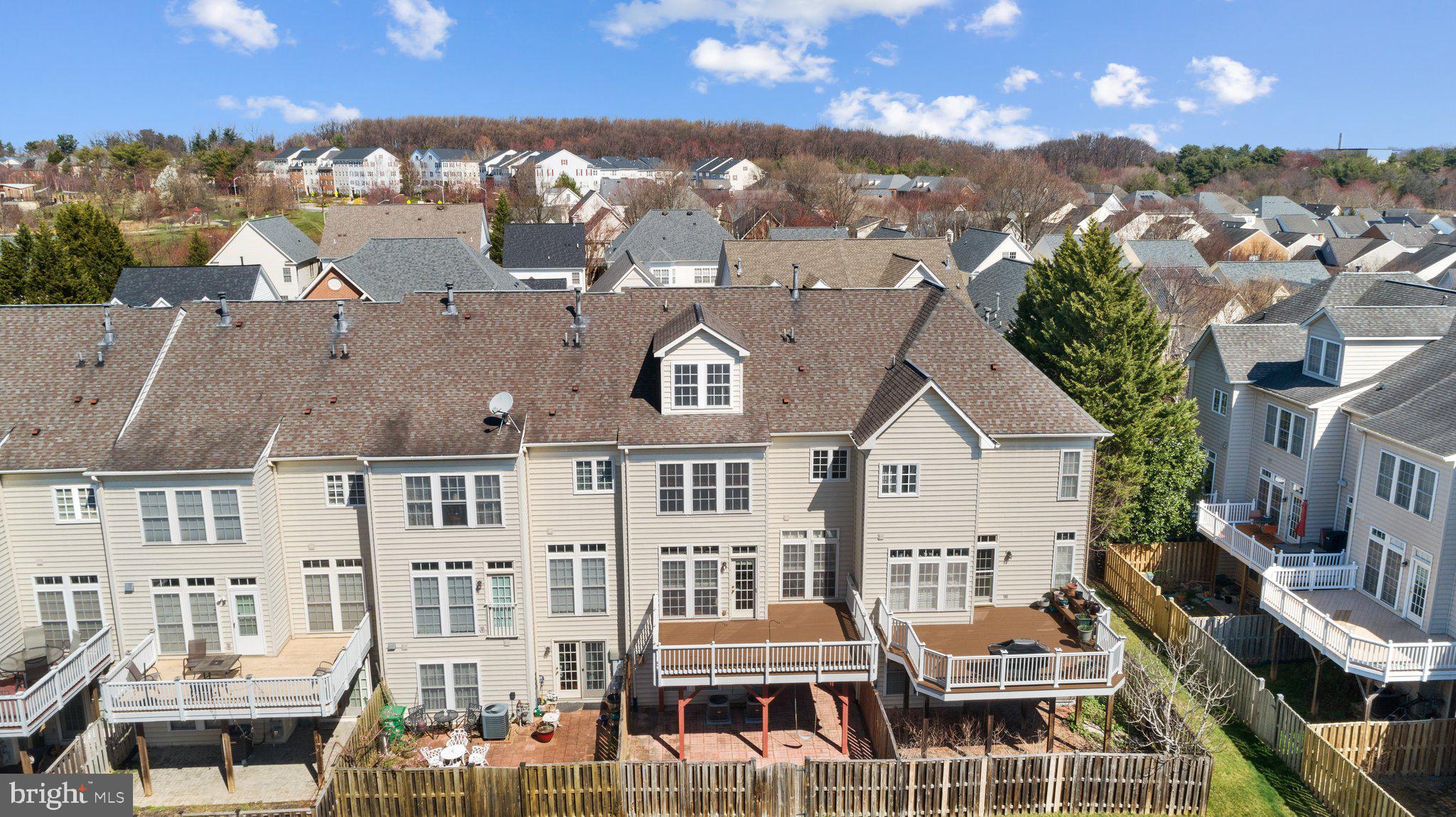 QUINCE ORCHARD PARK - Residential