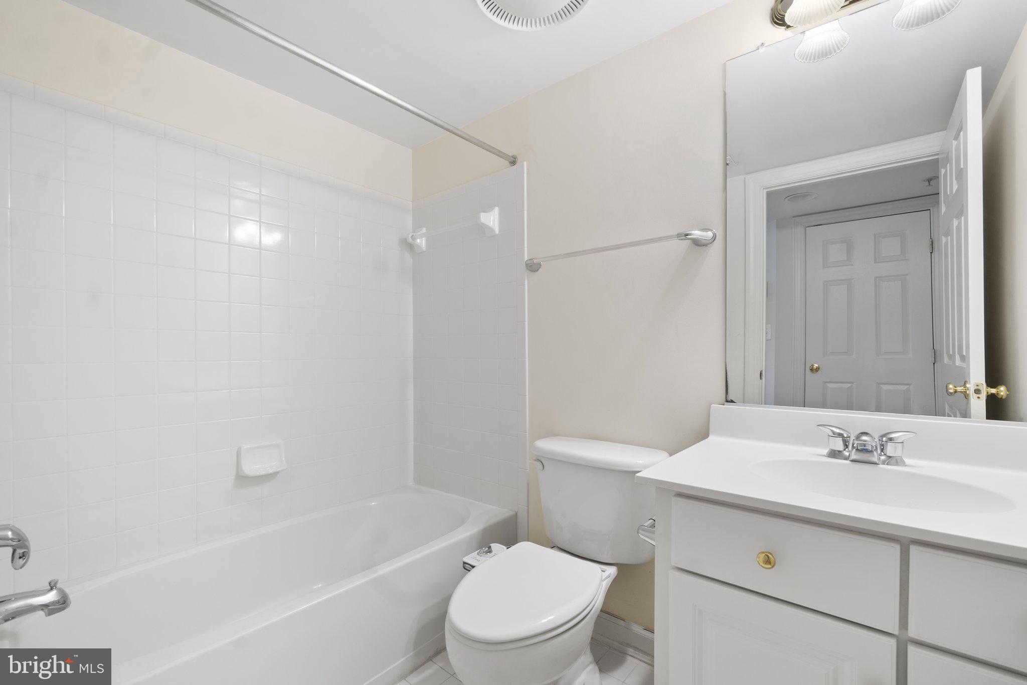 QUINCE ORCHARD PARK - Residential