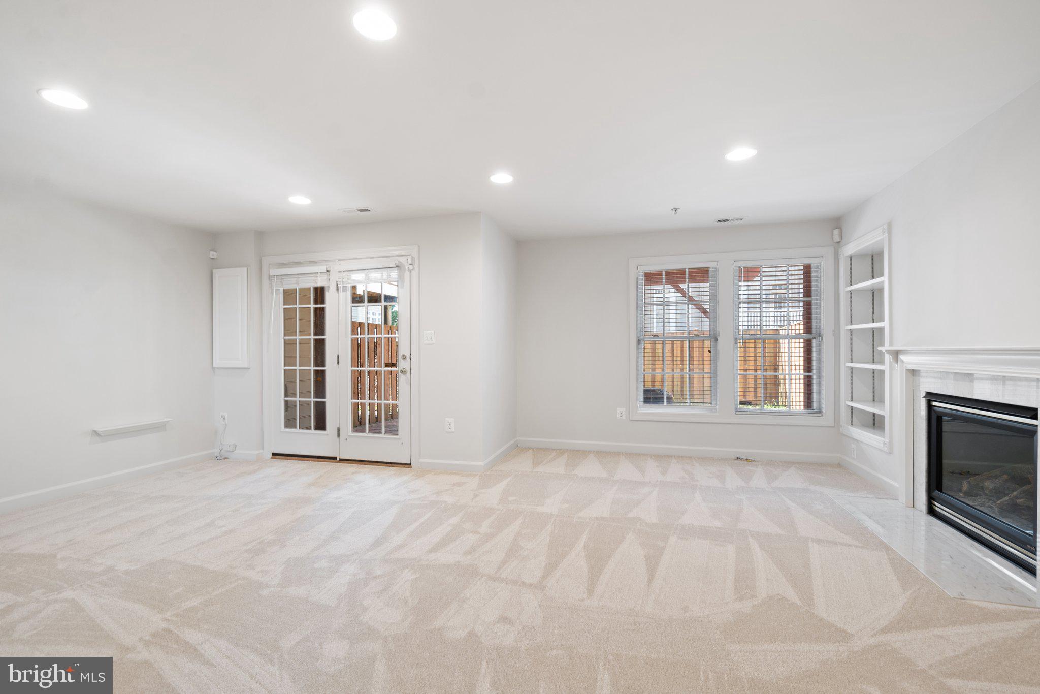 QUINCE ORCHARD PARK - Residential