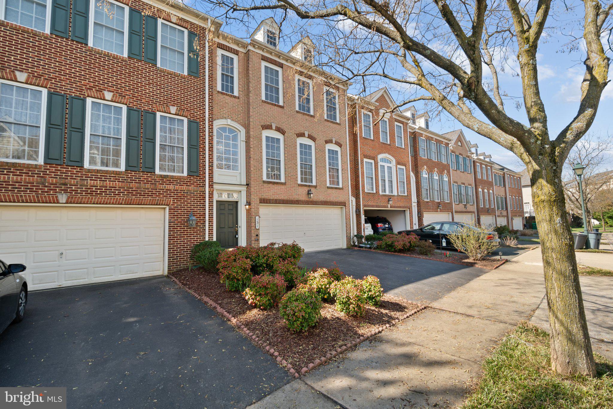 QUINCE ORCHARD PARK - Residential