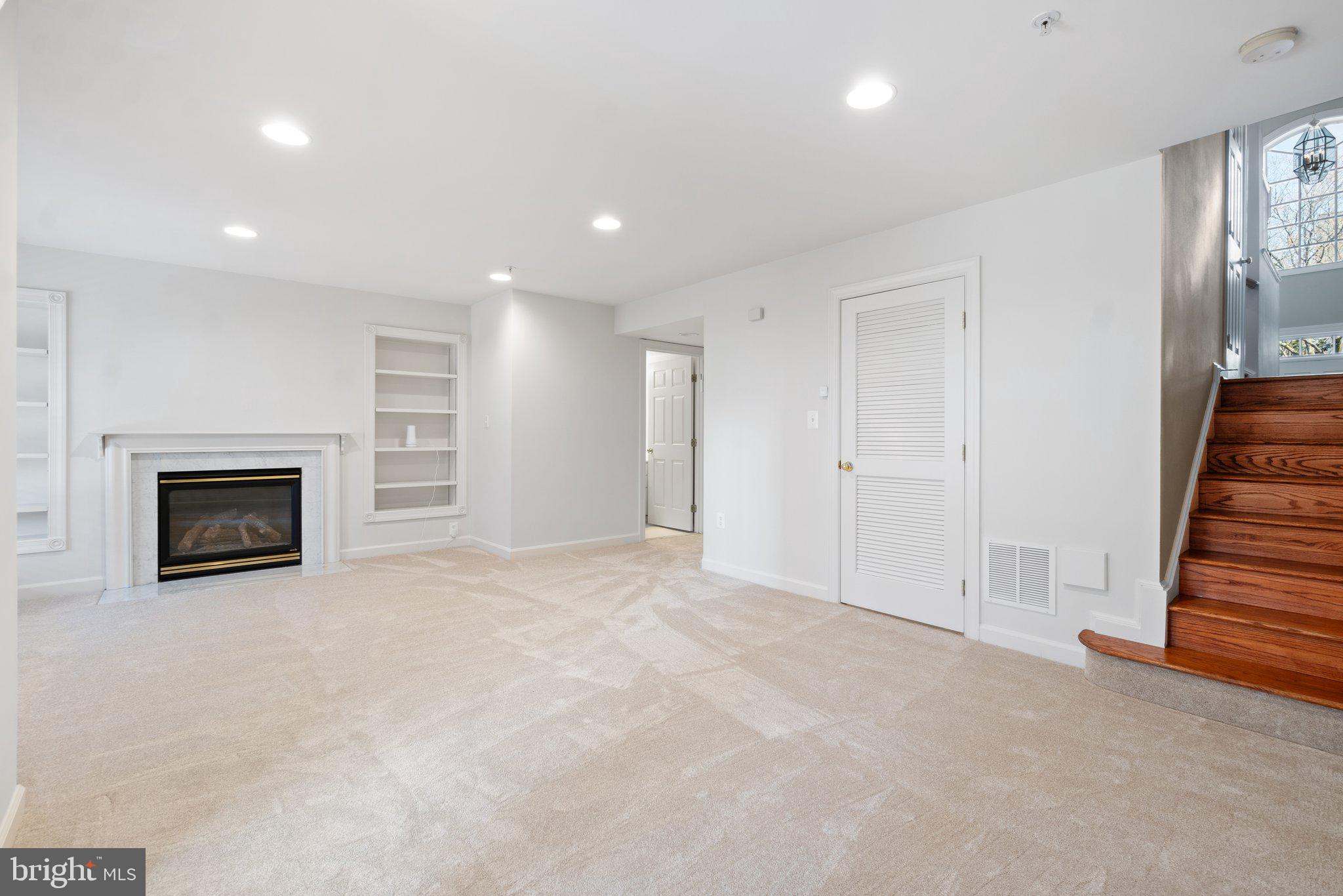 QUINCE ORCHARD PARK - Residential