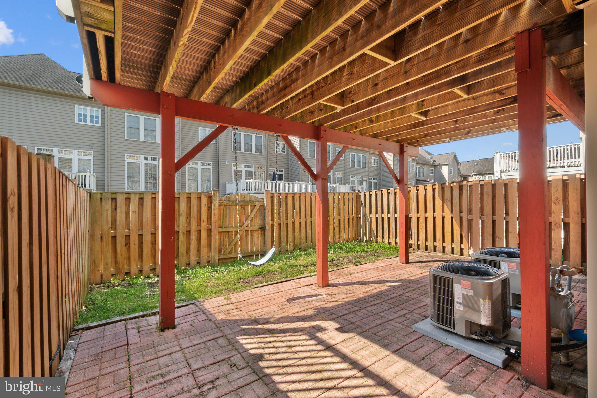 QUINCE ORCHARD PARK - Residential