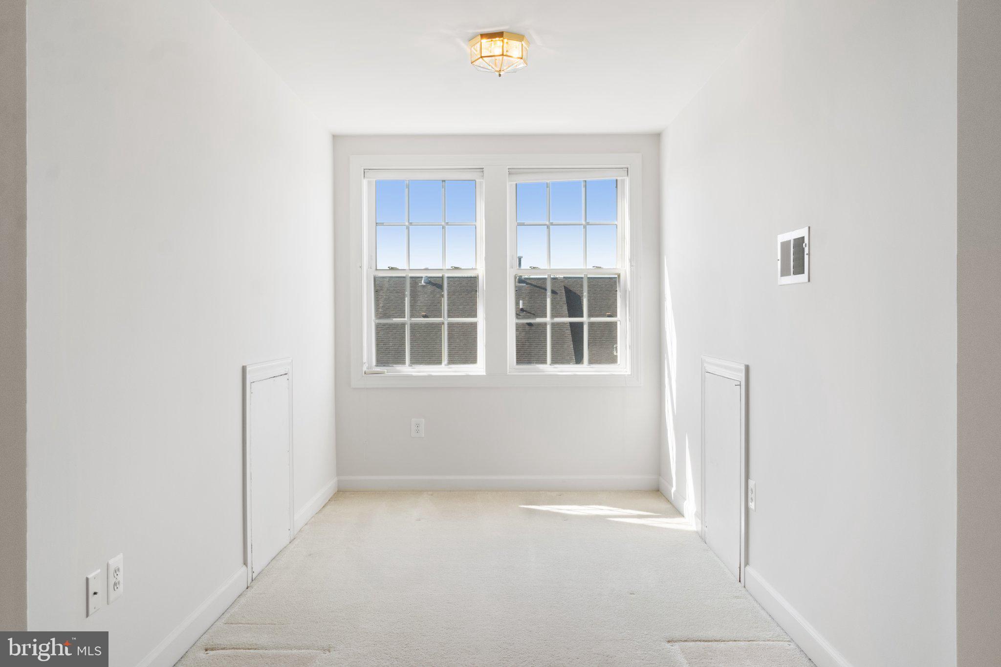 QUINCE ORCHARD PARK - Residential