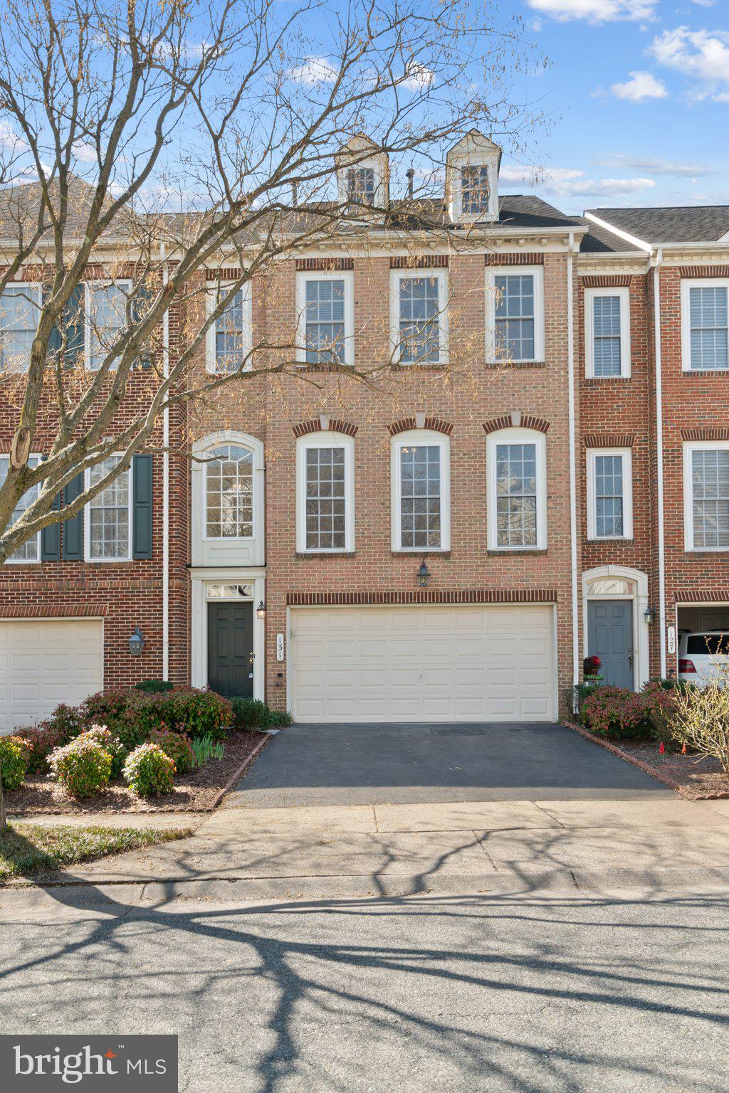 QUINCE ORCHARD PARK - Residential