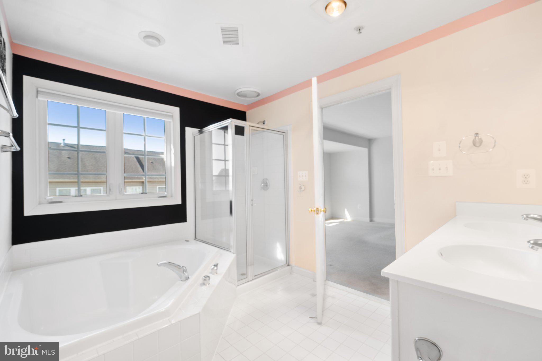 QUINCE ORCHARD PARK - Residential