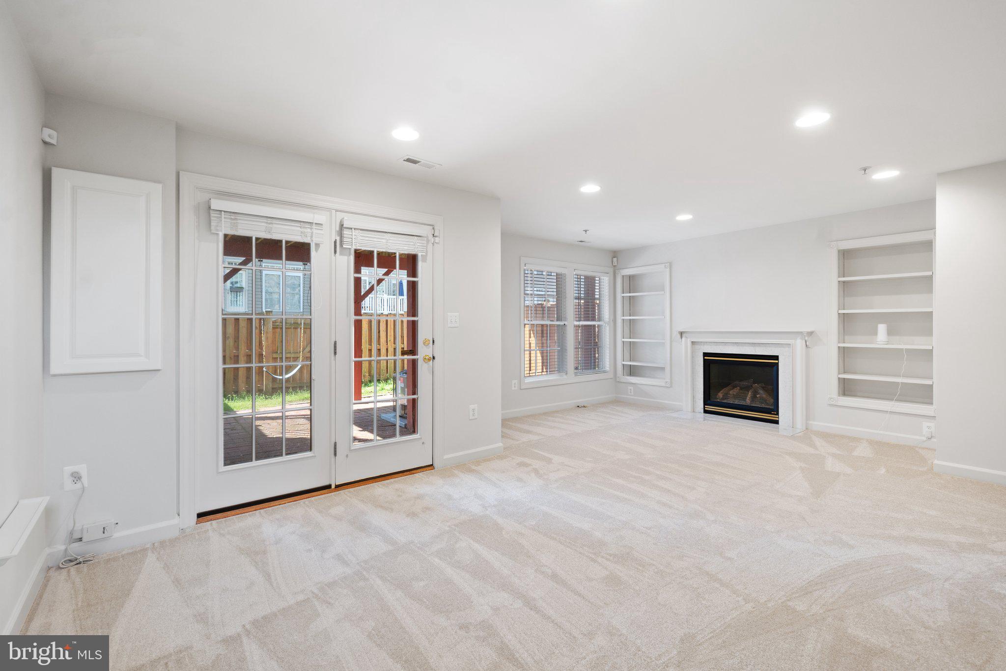 QUINCE ORCHARD PARK - Residential