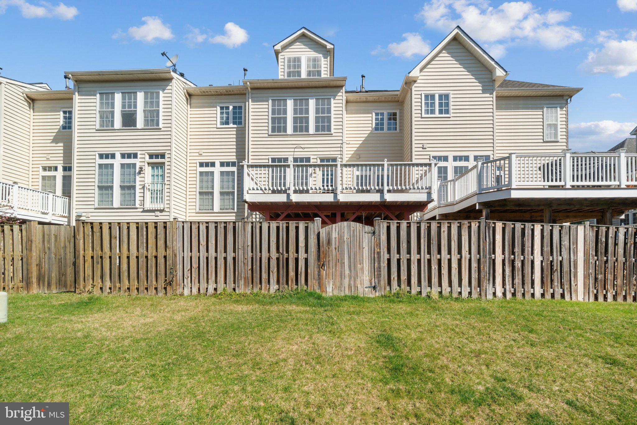 QUINCE ORCHARD PARK - Residential