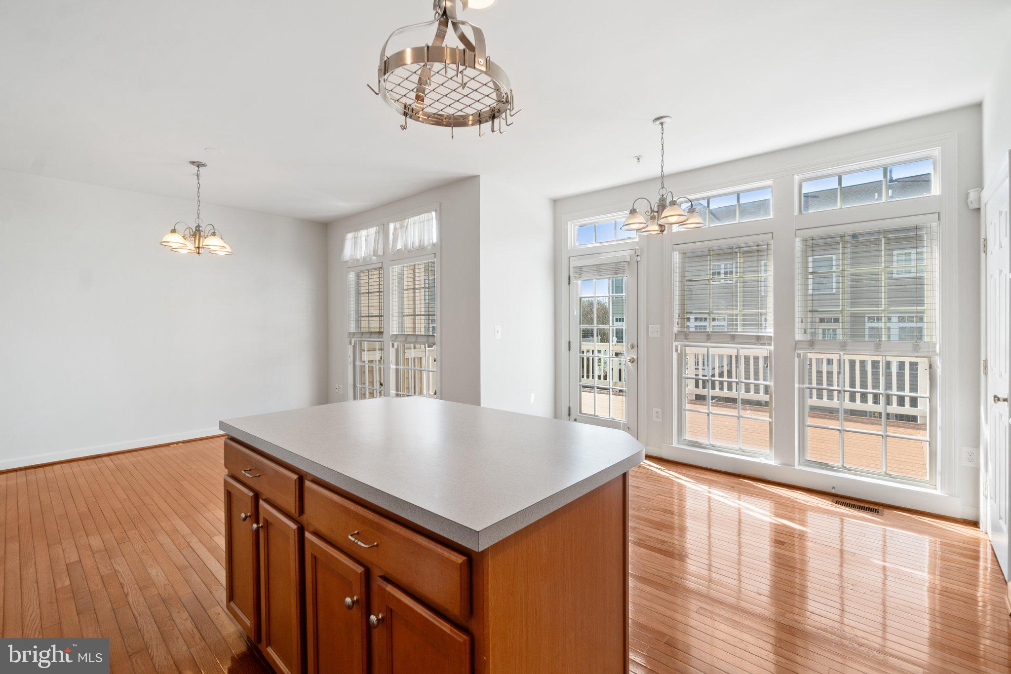 QUINCE ORCHARD PARK - Residential