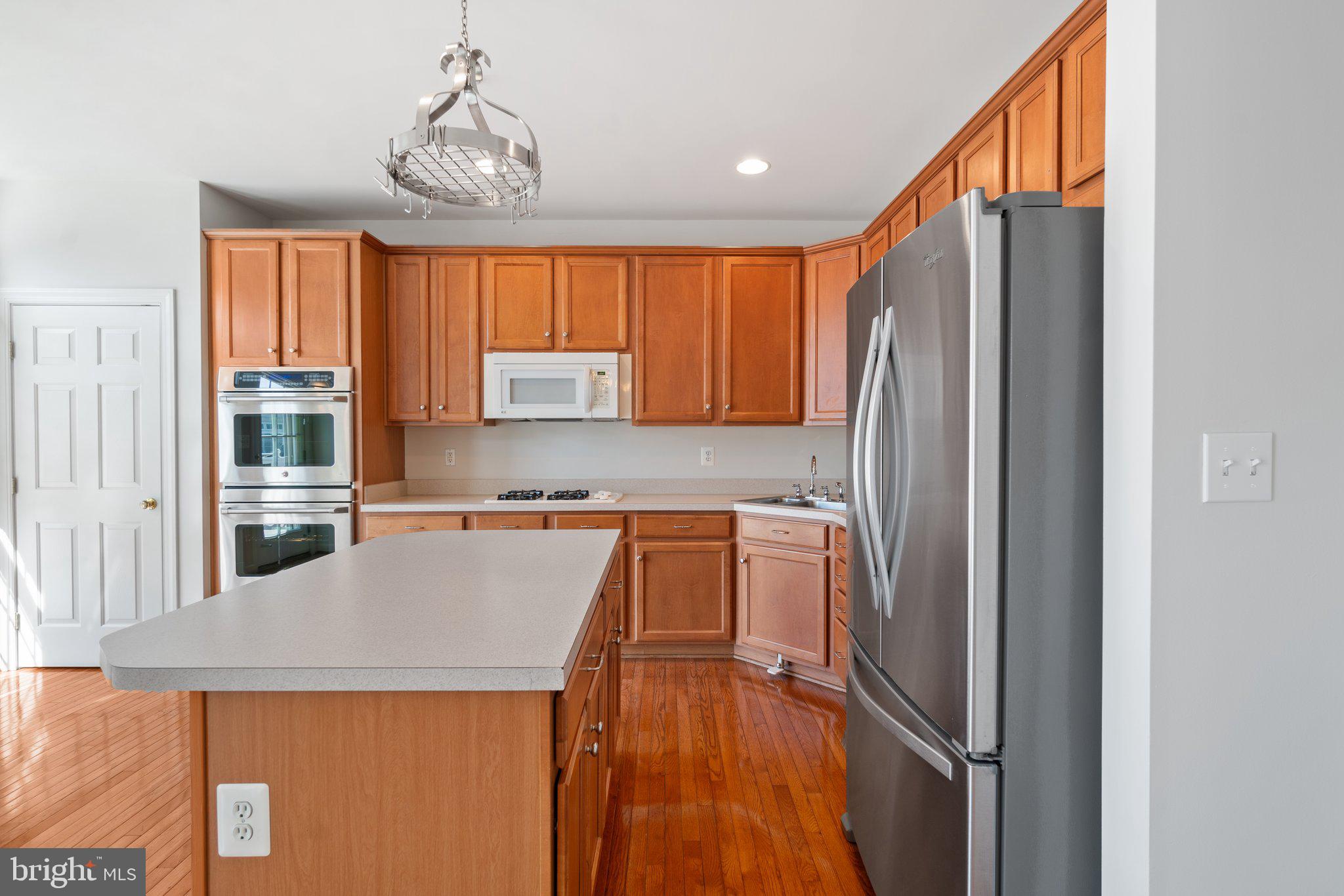 QUINCE ORCHARD PARK - Residential