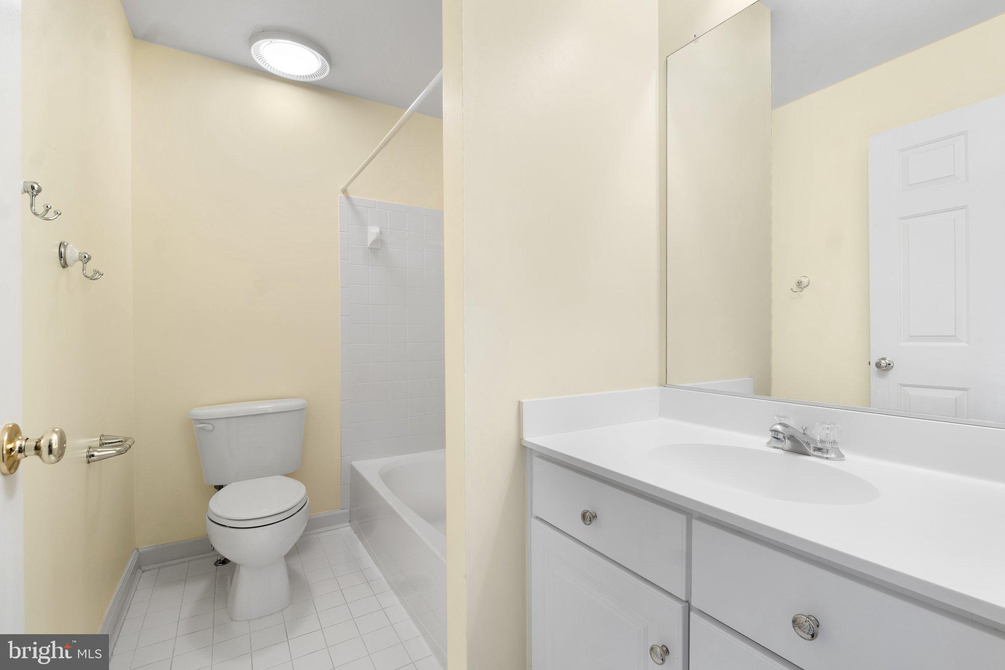 QUINCE ORCHARD PARK - Residential