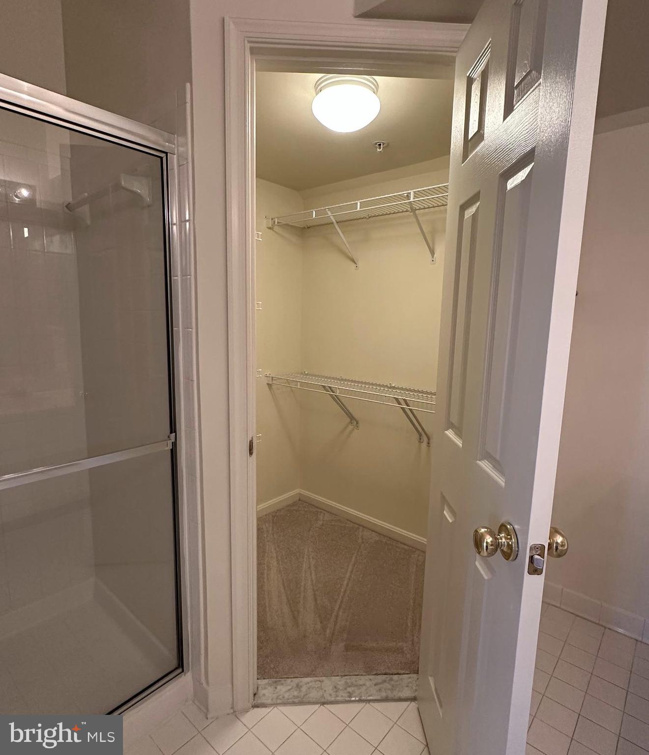 OLD TOWN GREENS - Residential Lease