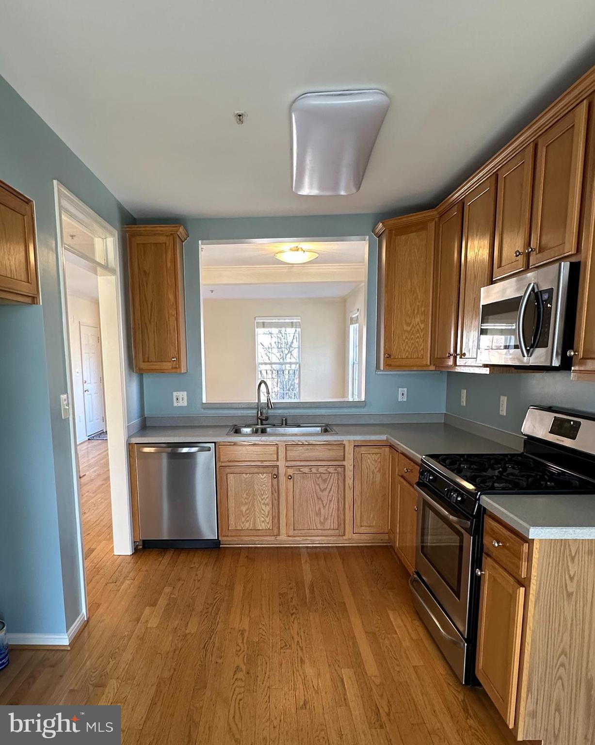 OLD TOWN GREENS - Residential Lease