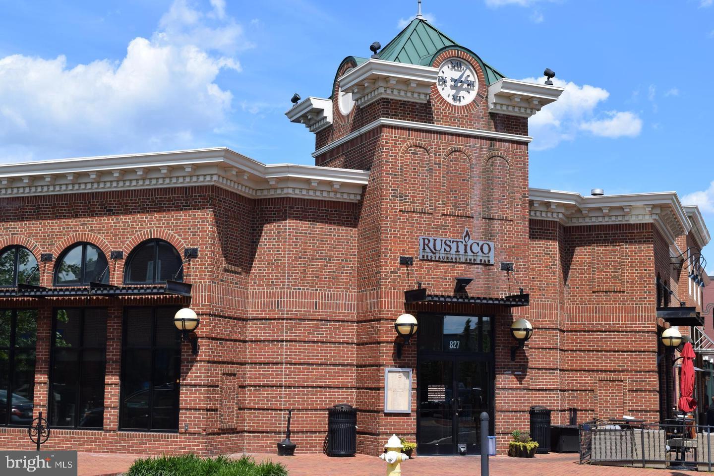 OLD TOWN GREENS - Residential Lease