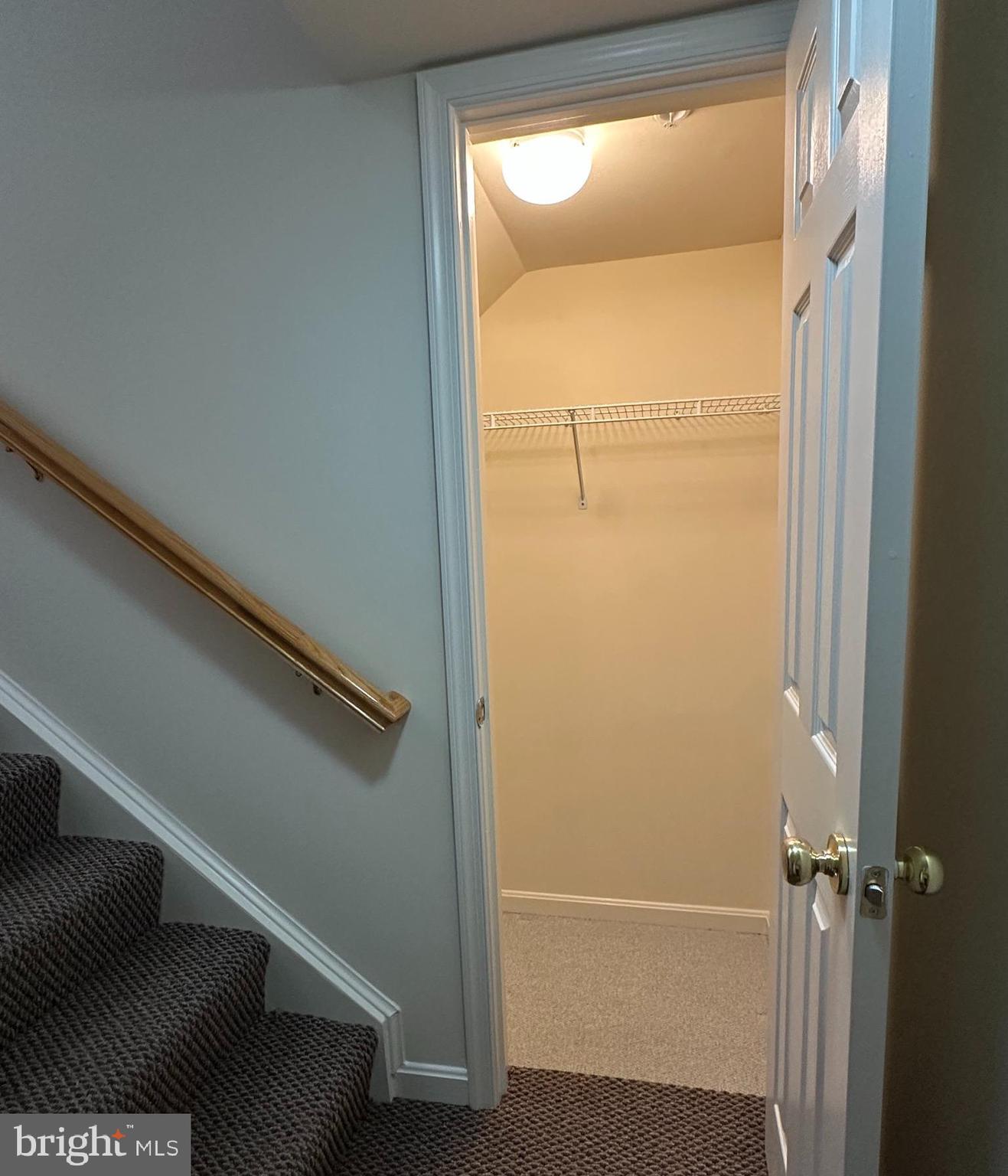 OLD TOWN GREENS - Residential Lease