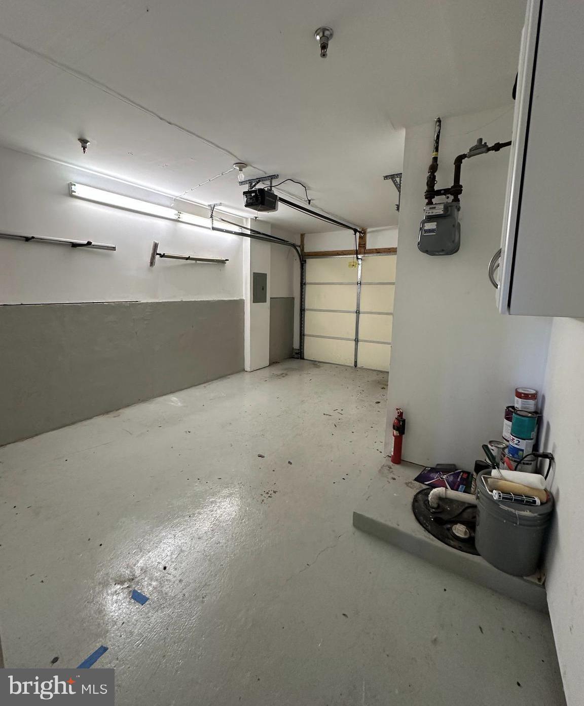 OLD TOWN GREENS - Residential Lease