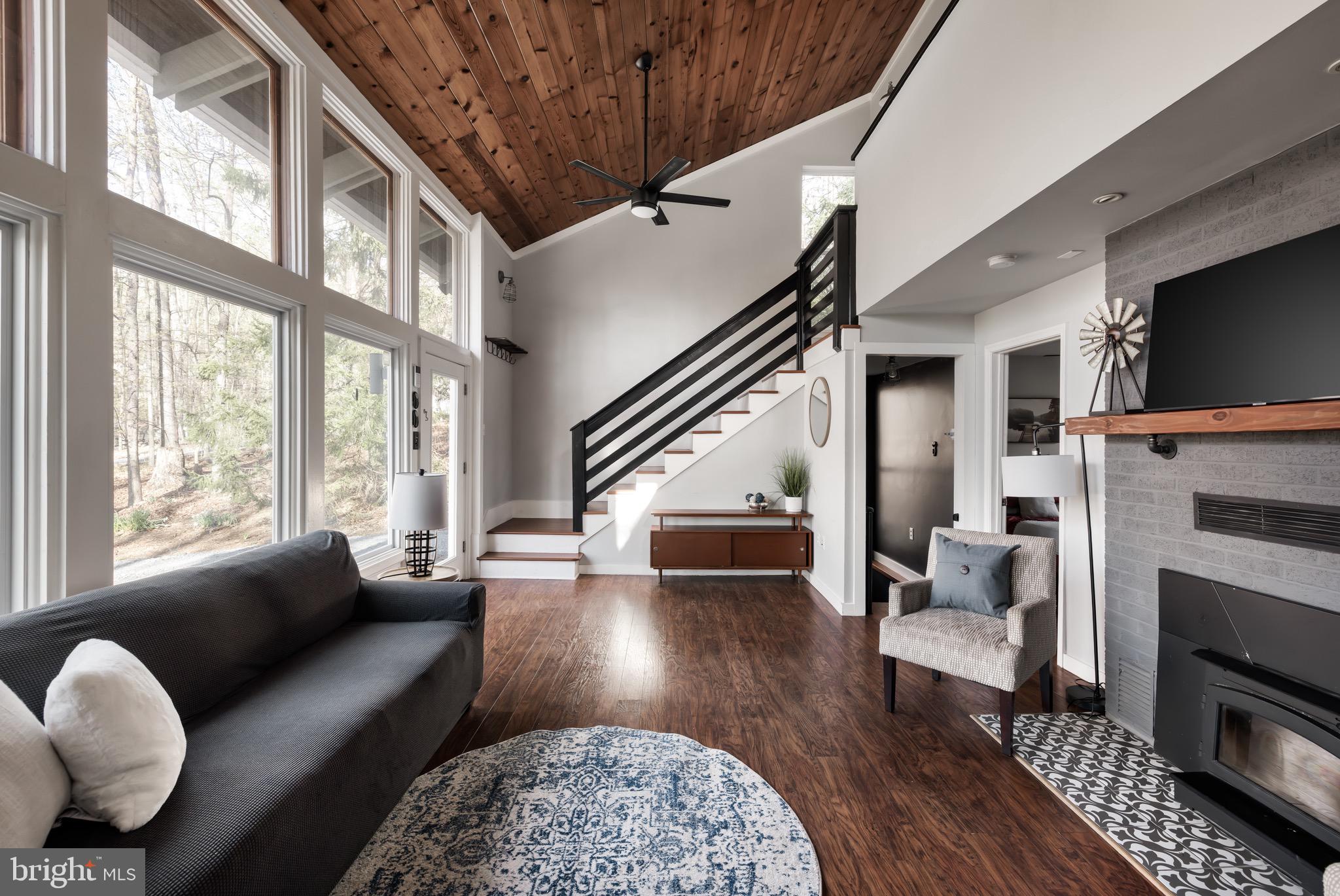 SHANNONDALE - Residential