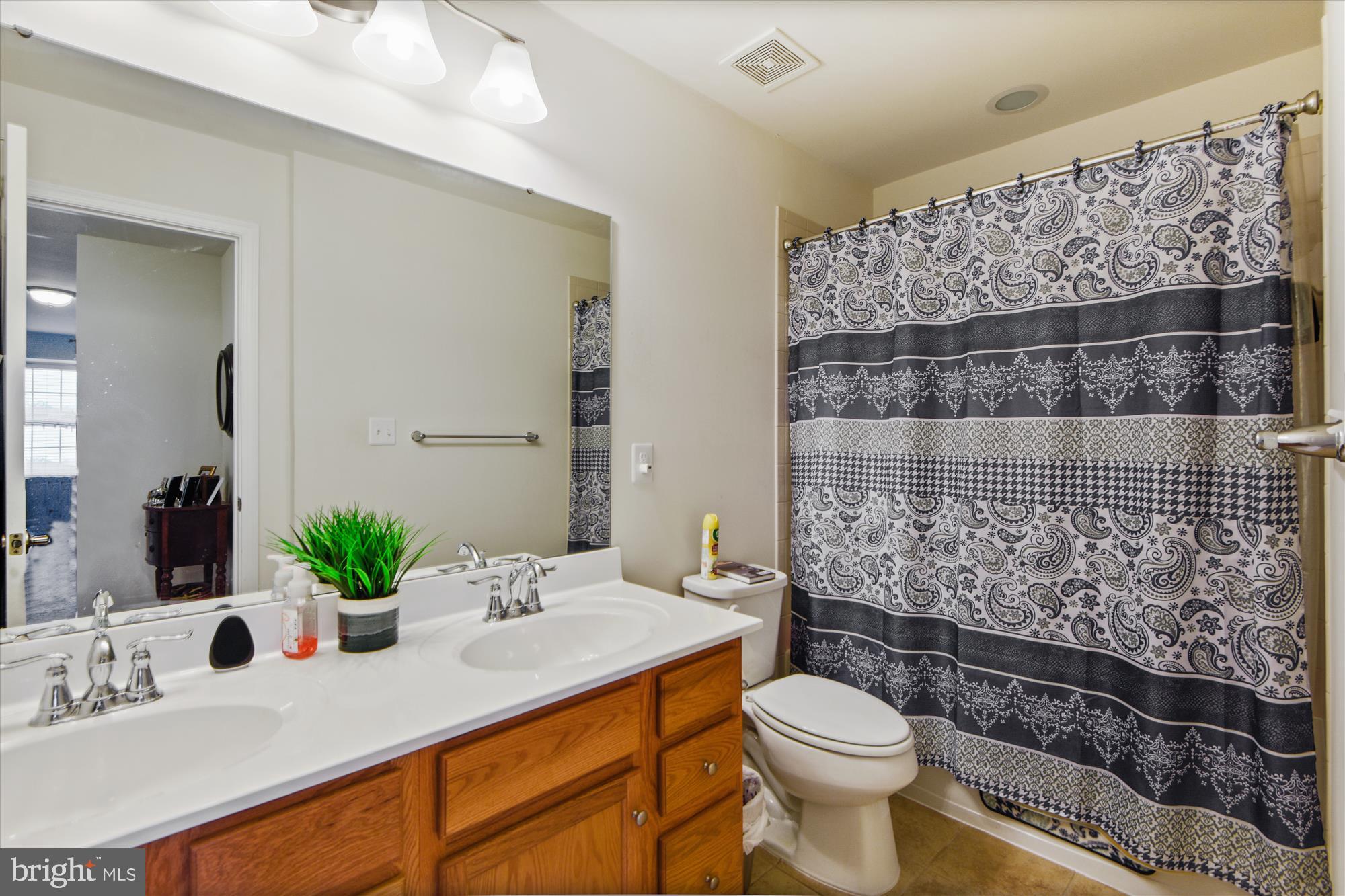 SOUTHGATE - Residential