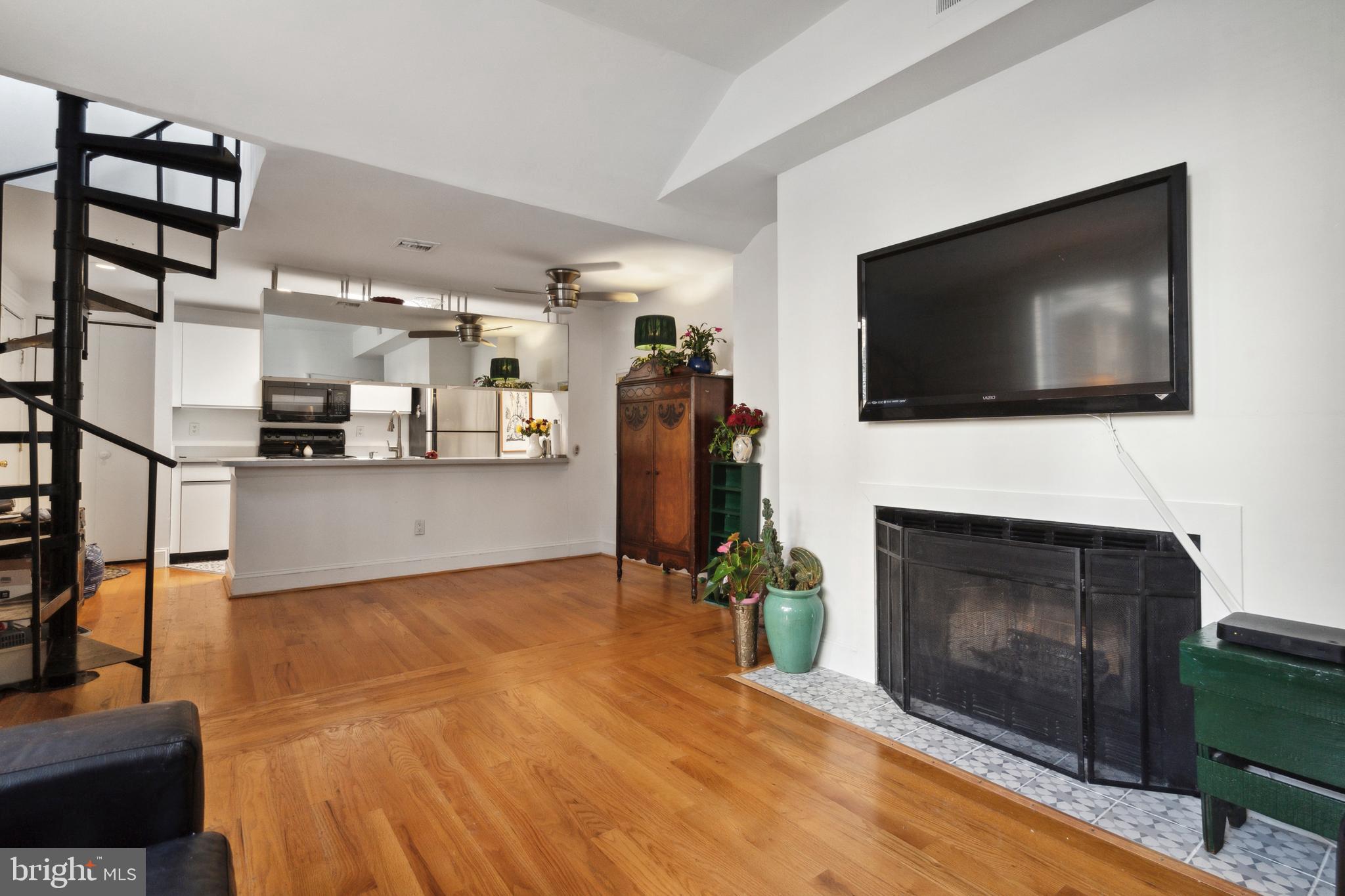 ART MUSEUM AREA - Residential