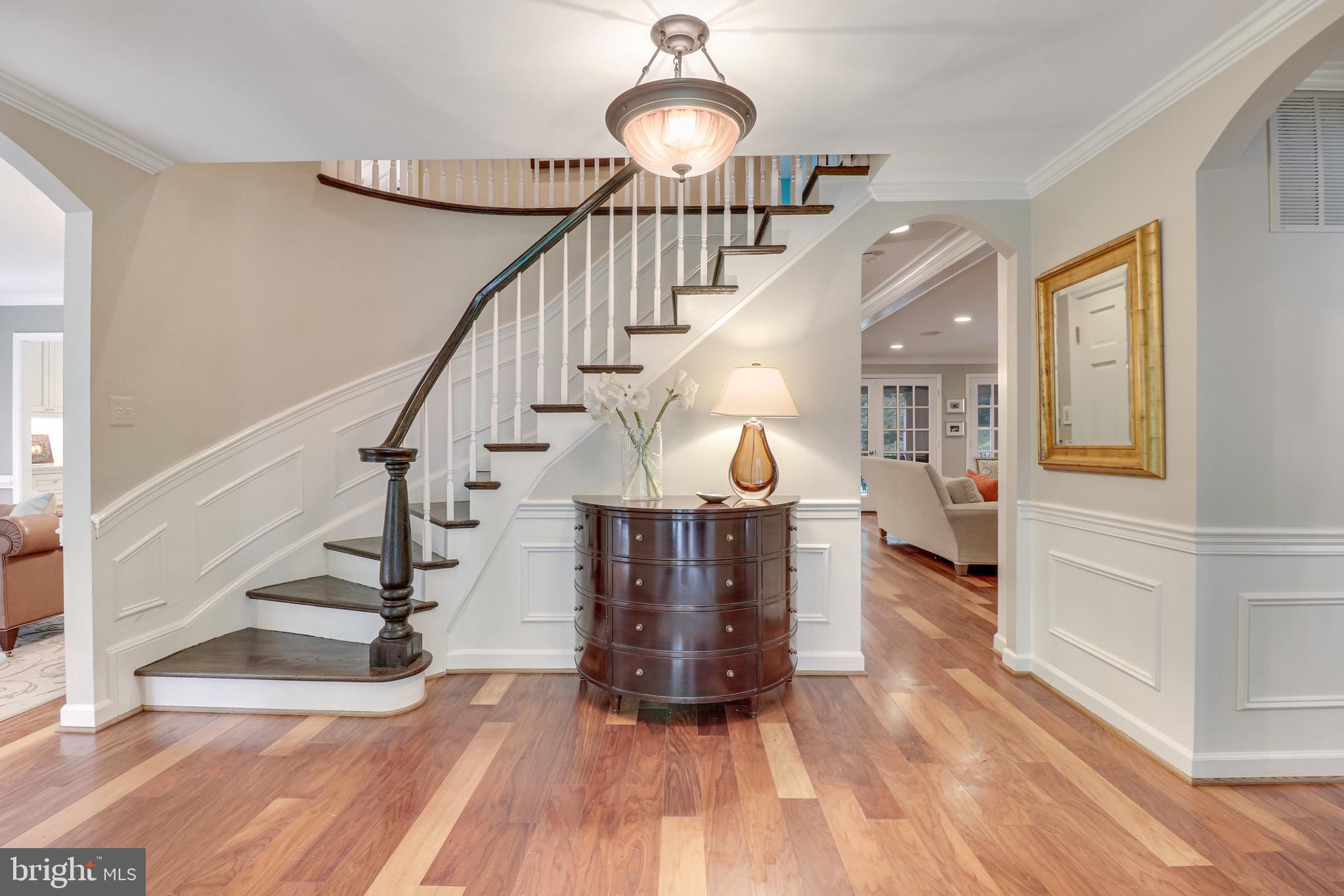 WOODSIDE ESTATES - Residential