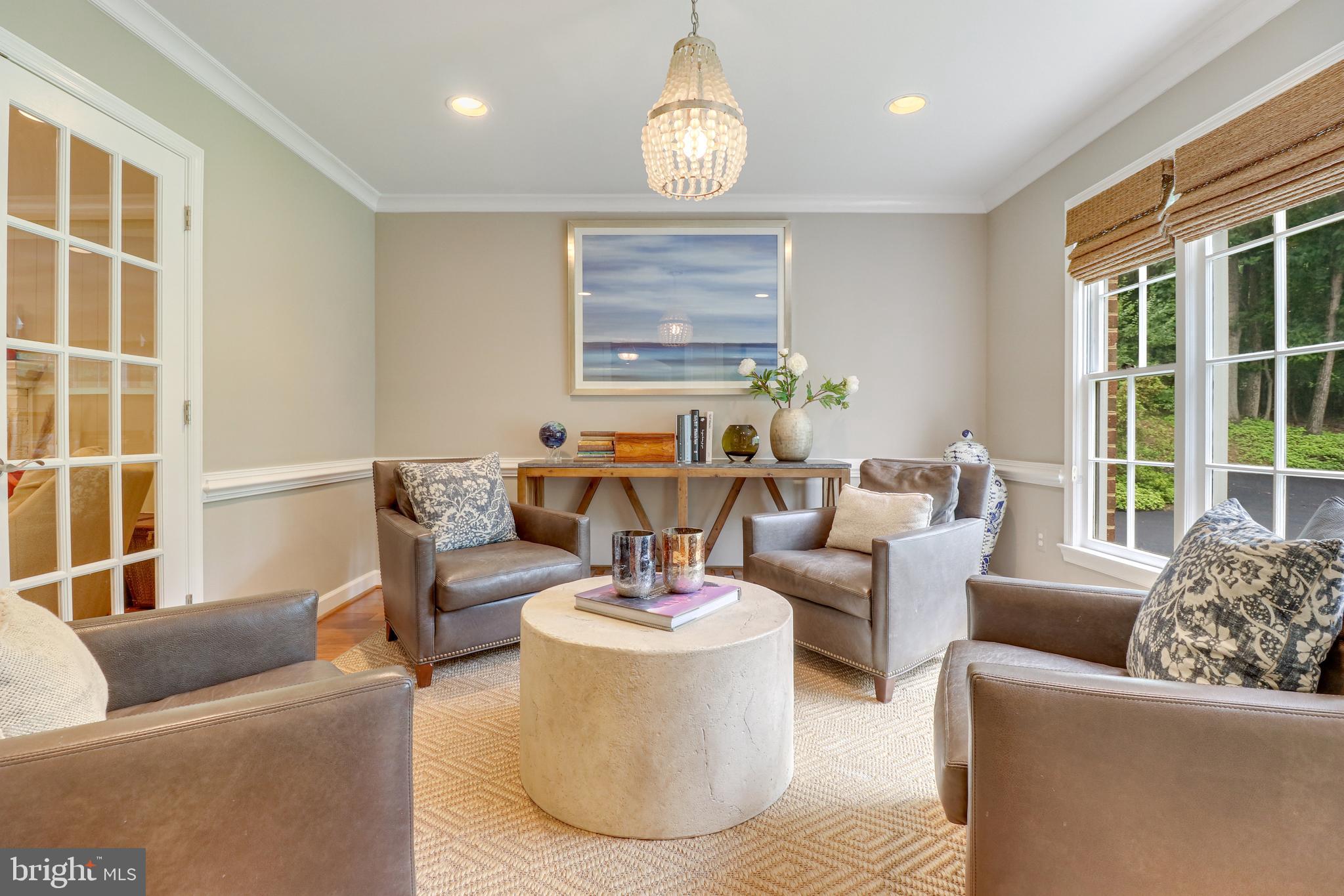 WOODSIDE ESTATES - Residential