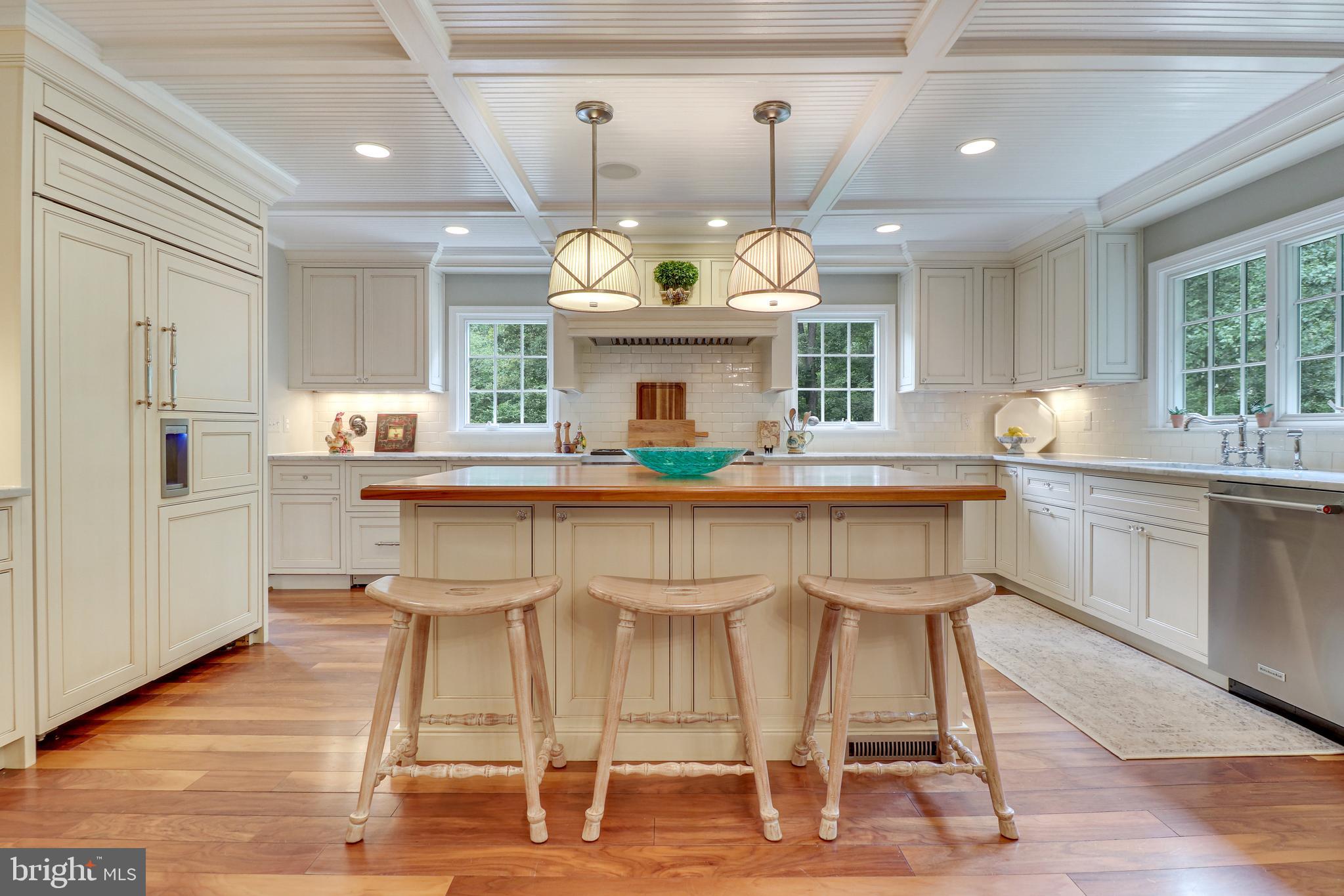 WOODSIDE ESTATES - Residential