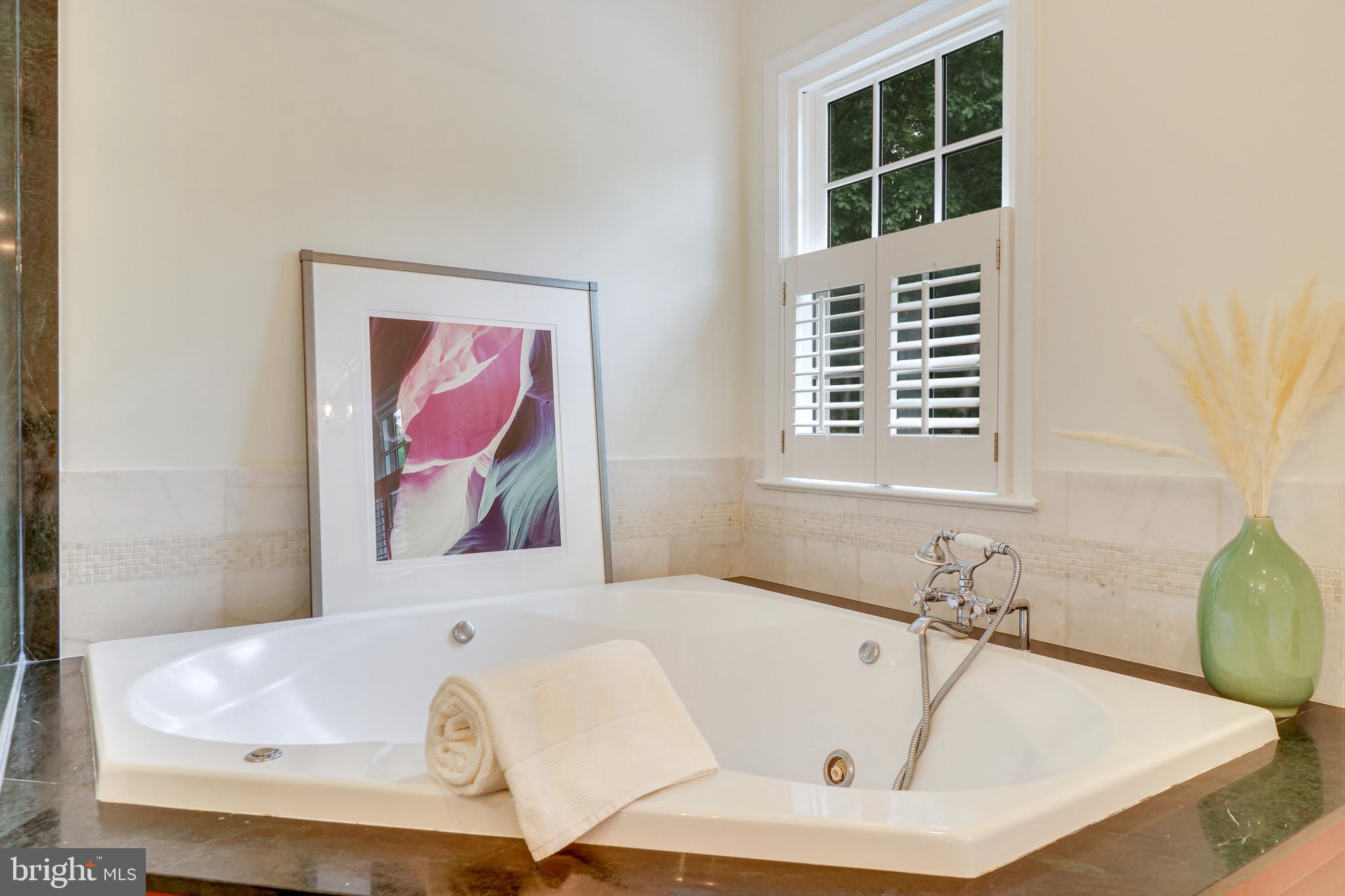 WOODSIDE ESTATES - Residential