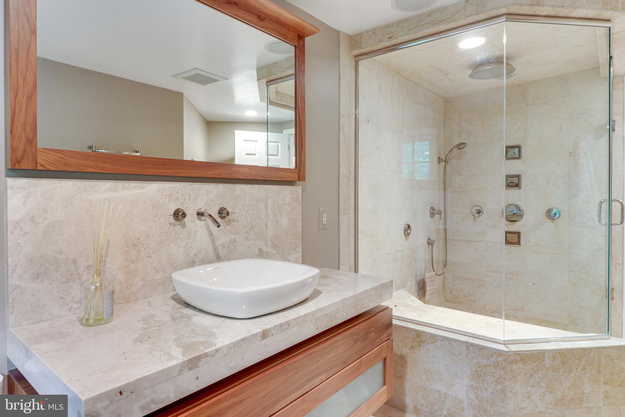 WOODSIDE ESTATES - Residential