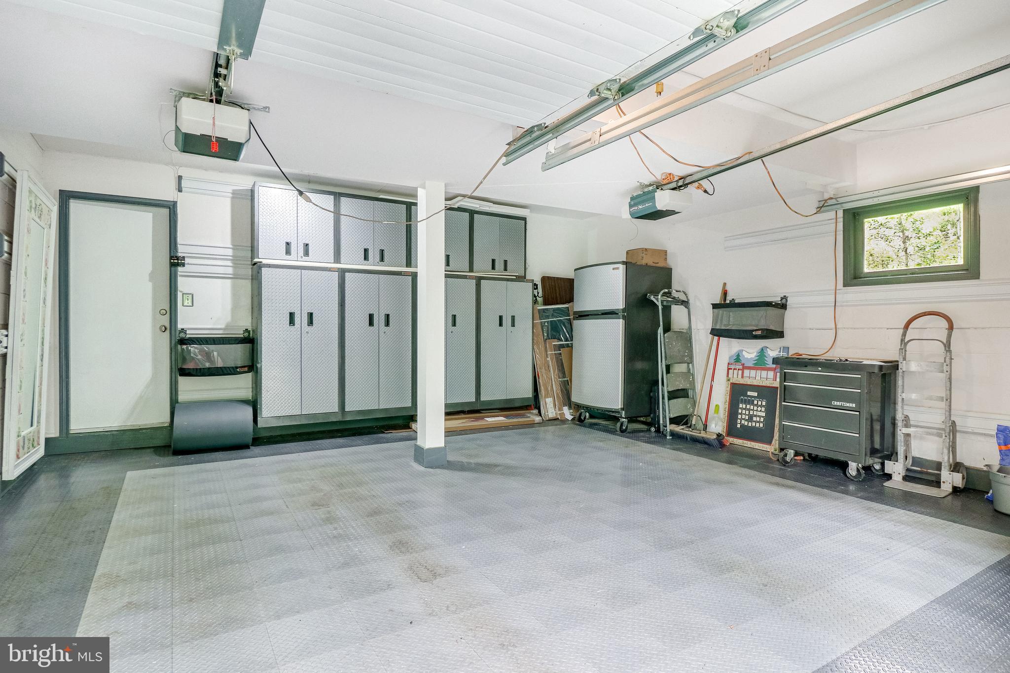 WOODSIDE ESTATES - Residential