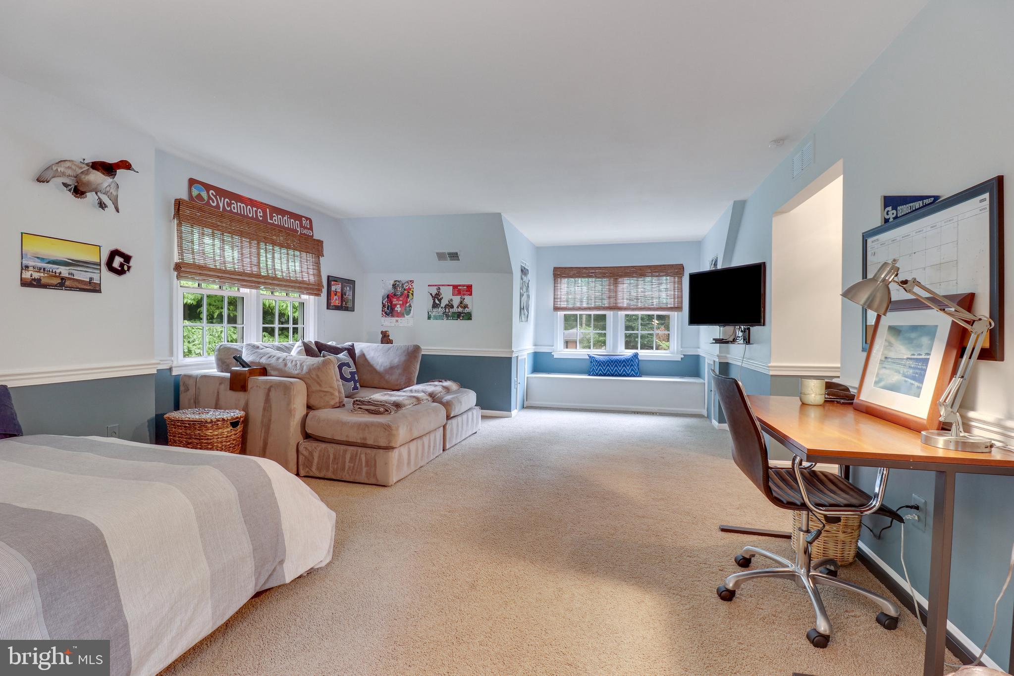 WOODSIDE ESTATES - Residential