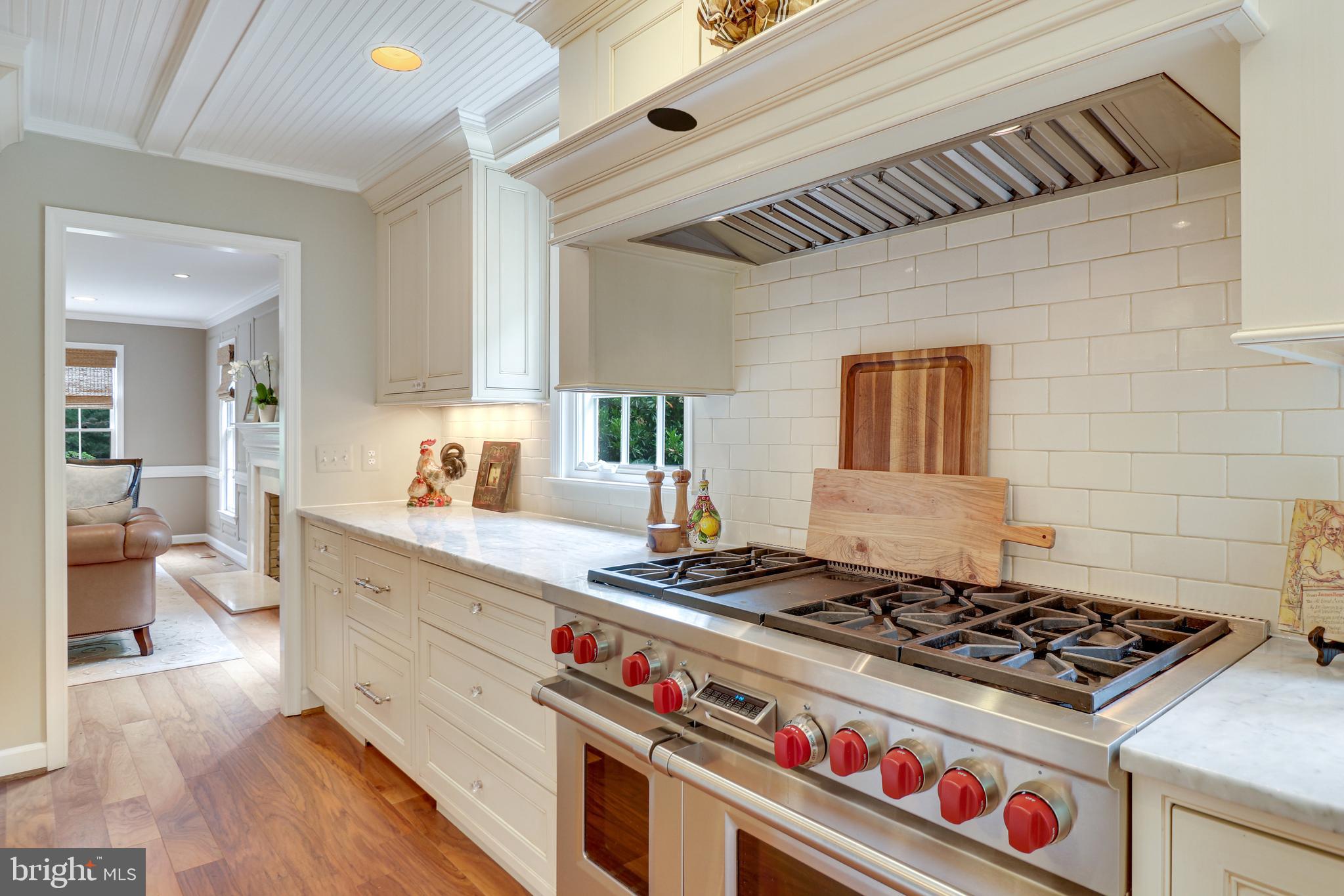 WOODSIDE ESTATES - Residential