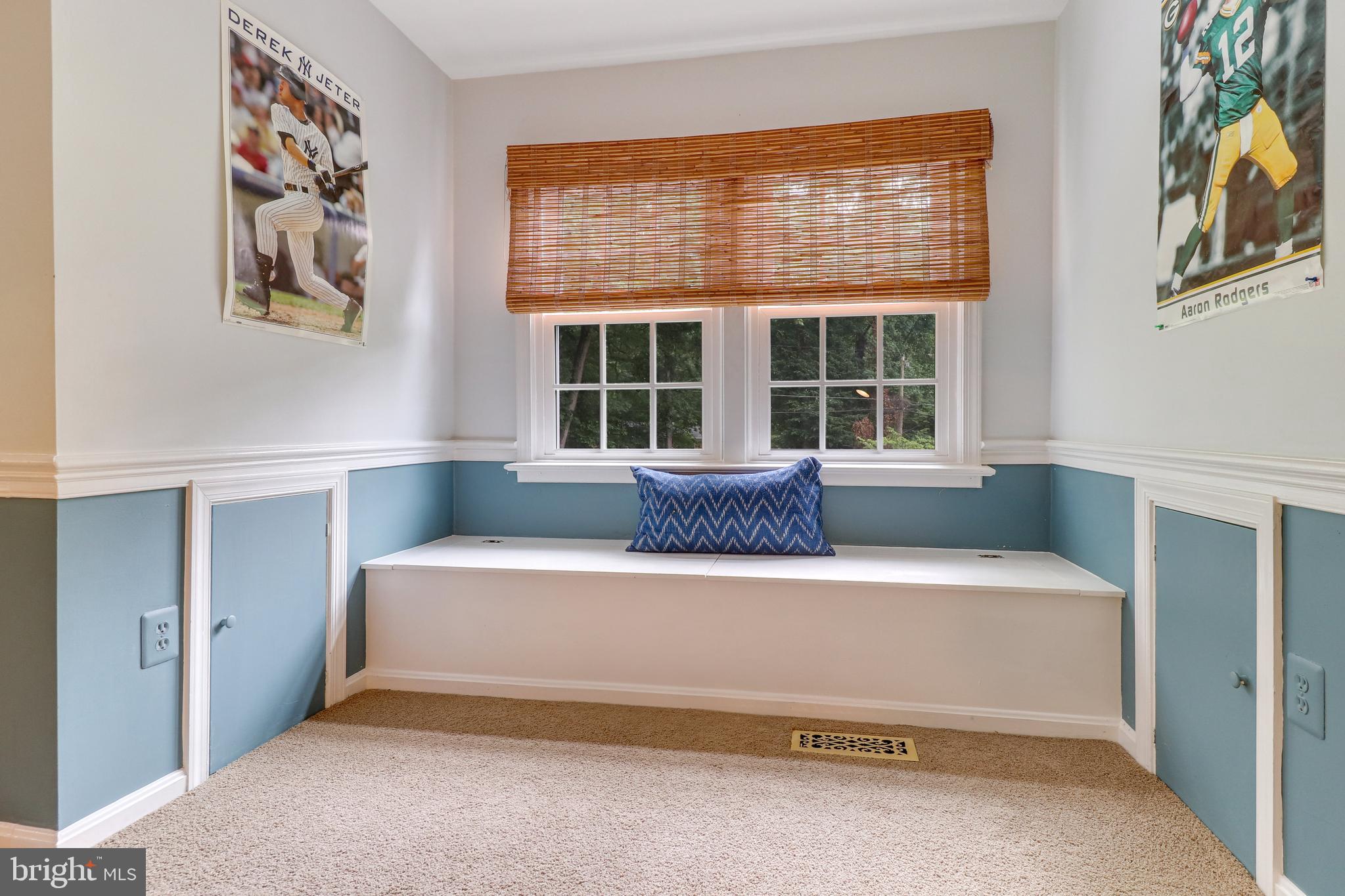 WOODSIDE ESTATES - Residential