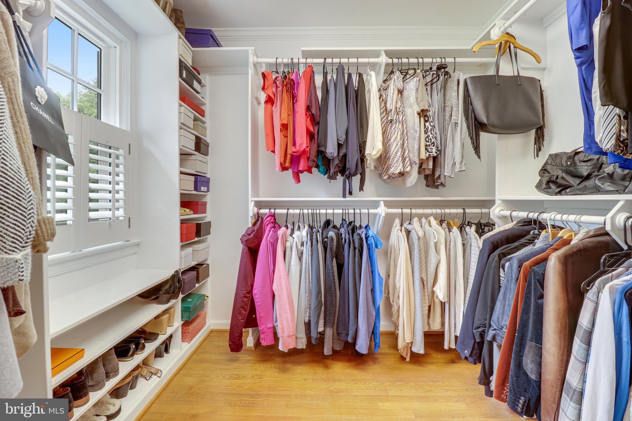 WOODSIDE ESTATES - Residential