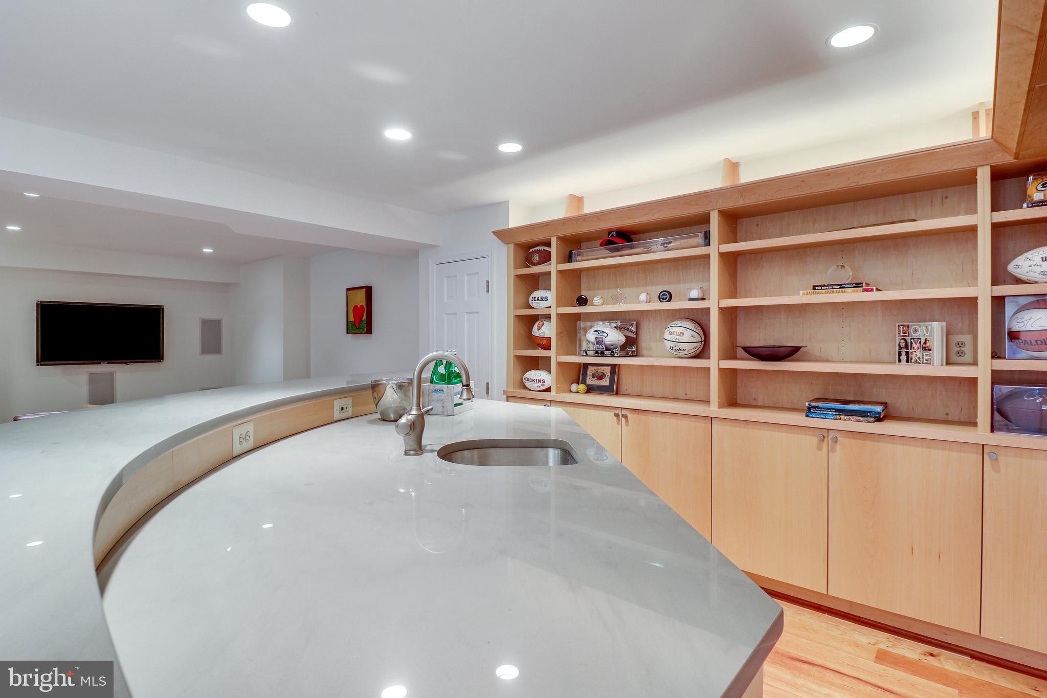 WOODSIDE ESTATES - Residential